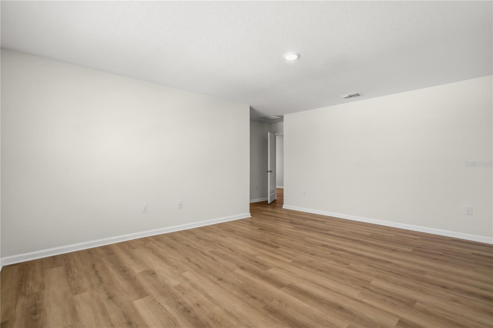 Single Family Residence at 1721 WHITE WATER CT, DAVENPORT, photo 19 of 40