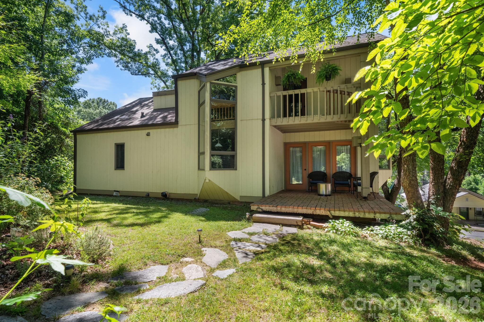 Single Family Residence at 705 West Union Street, Morganton, photo 2 of 31