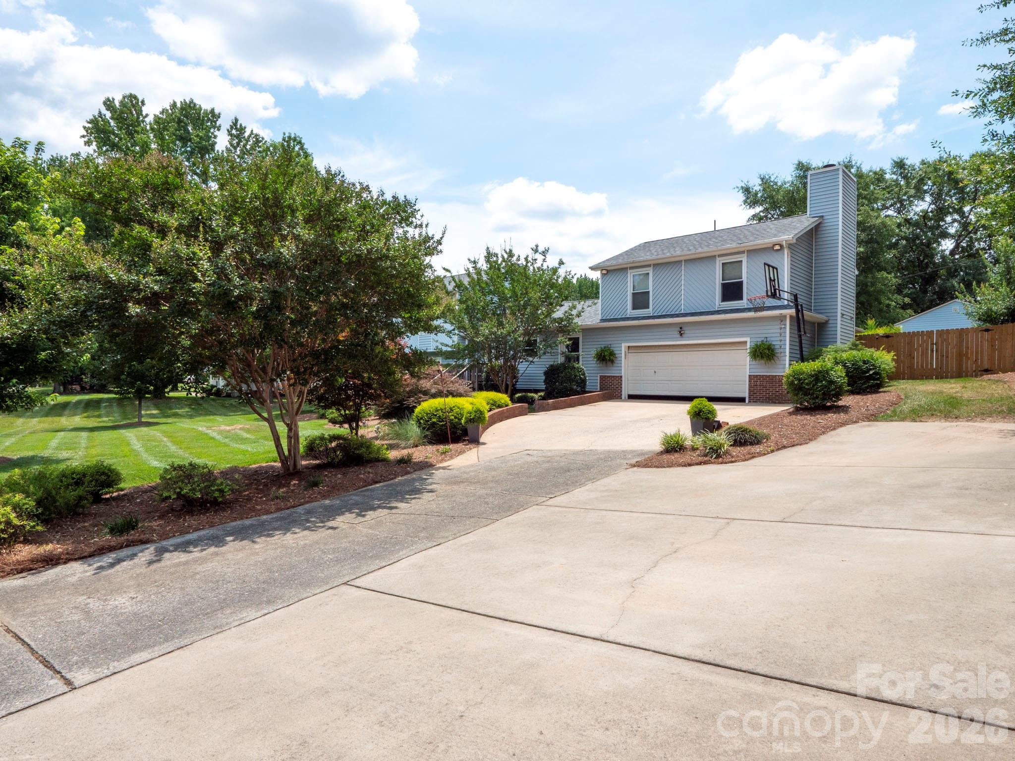 Single Family Residence at 1641 Brook Drive, Fort Mill, photo 3 of 48