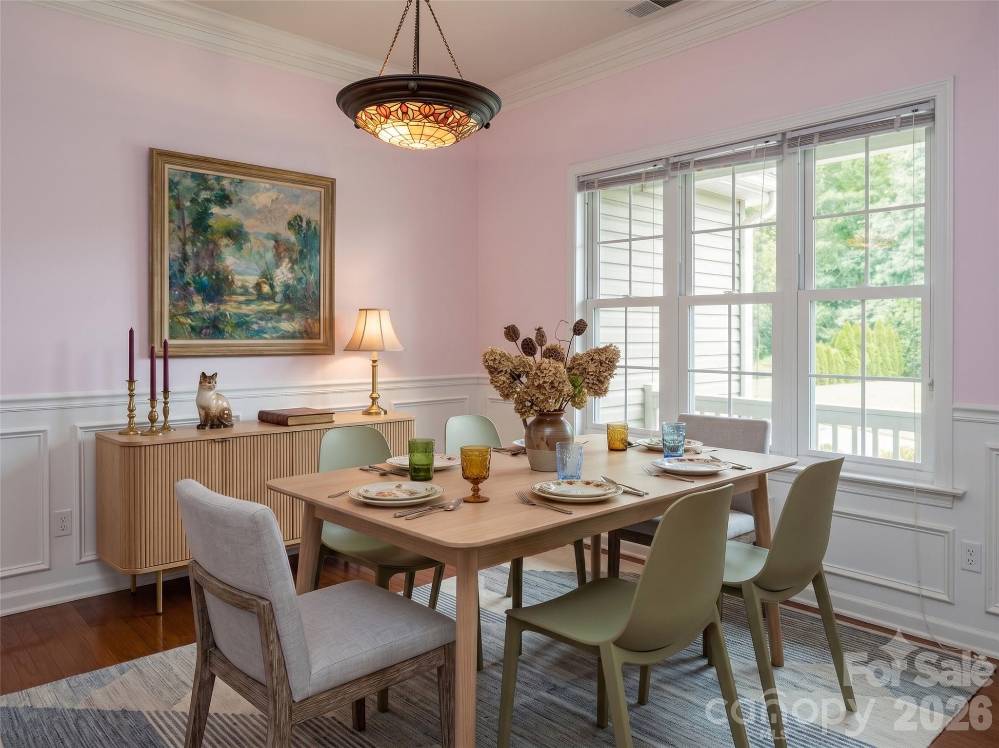 virtually staged - 25 Driftstone Circle, Arden