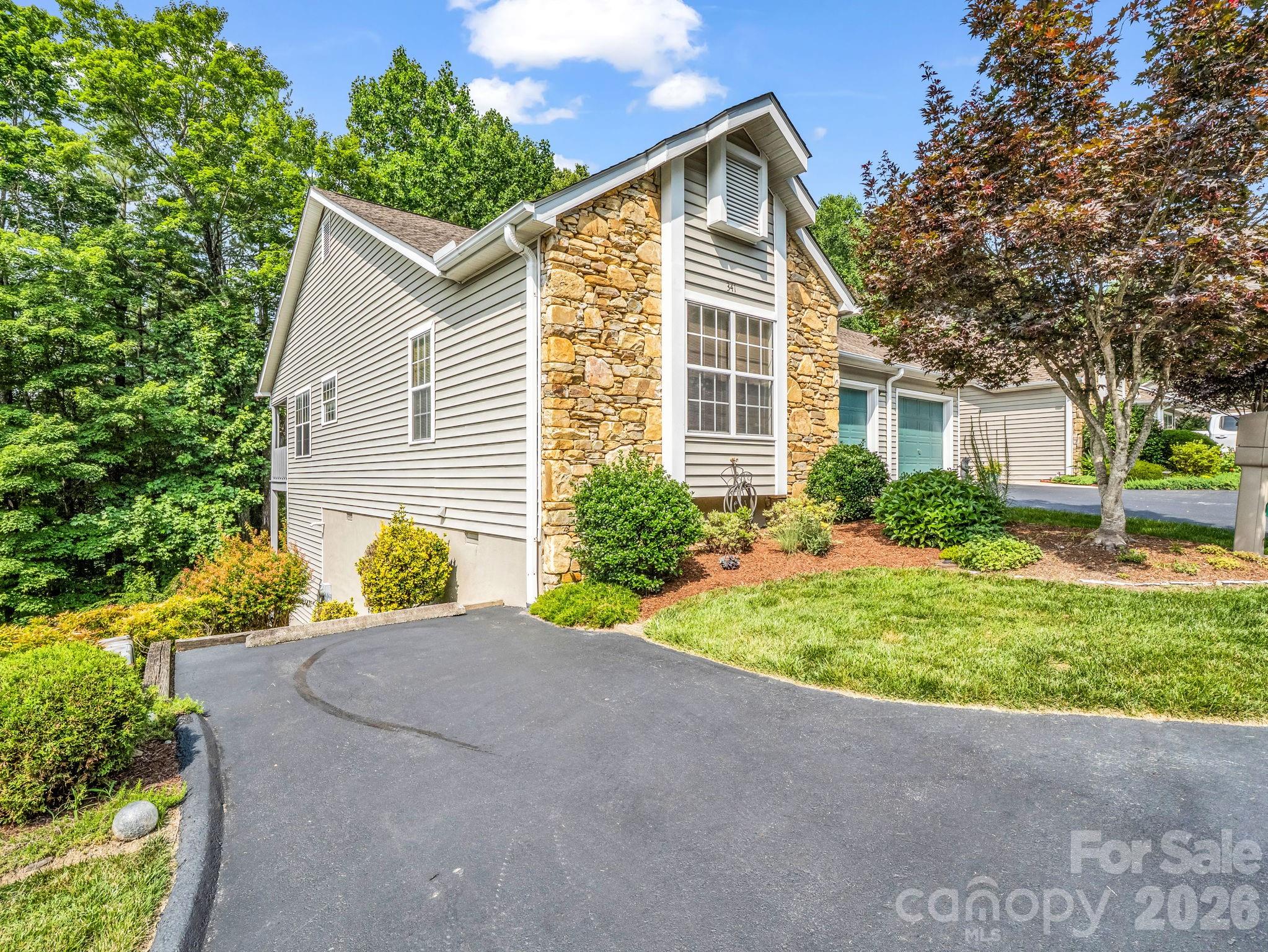 Townhouse at 341 Laurel Park Place, Hendersonville, photo 3 of 40
