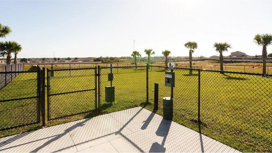 Dog Park - 2220 BARRINGTON LOOP, DAVENPORT