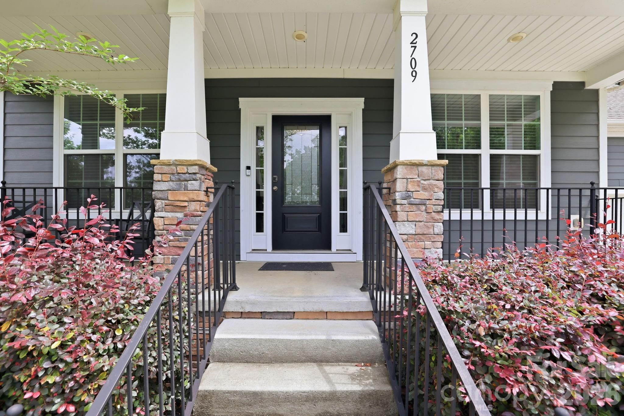 Beautiful Entry! - 2709 Sugaree Court, Waxhaw