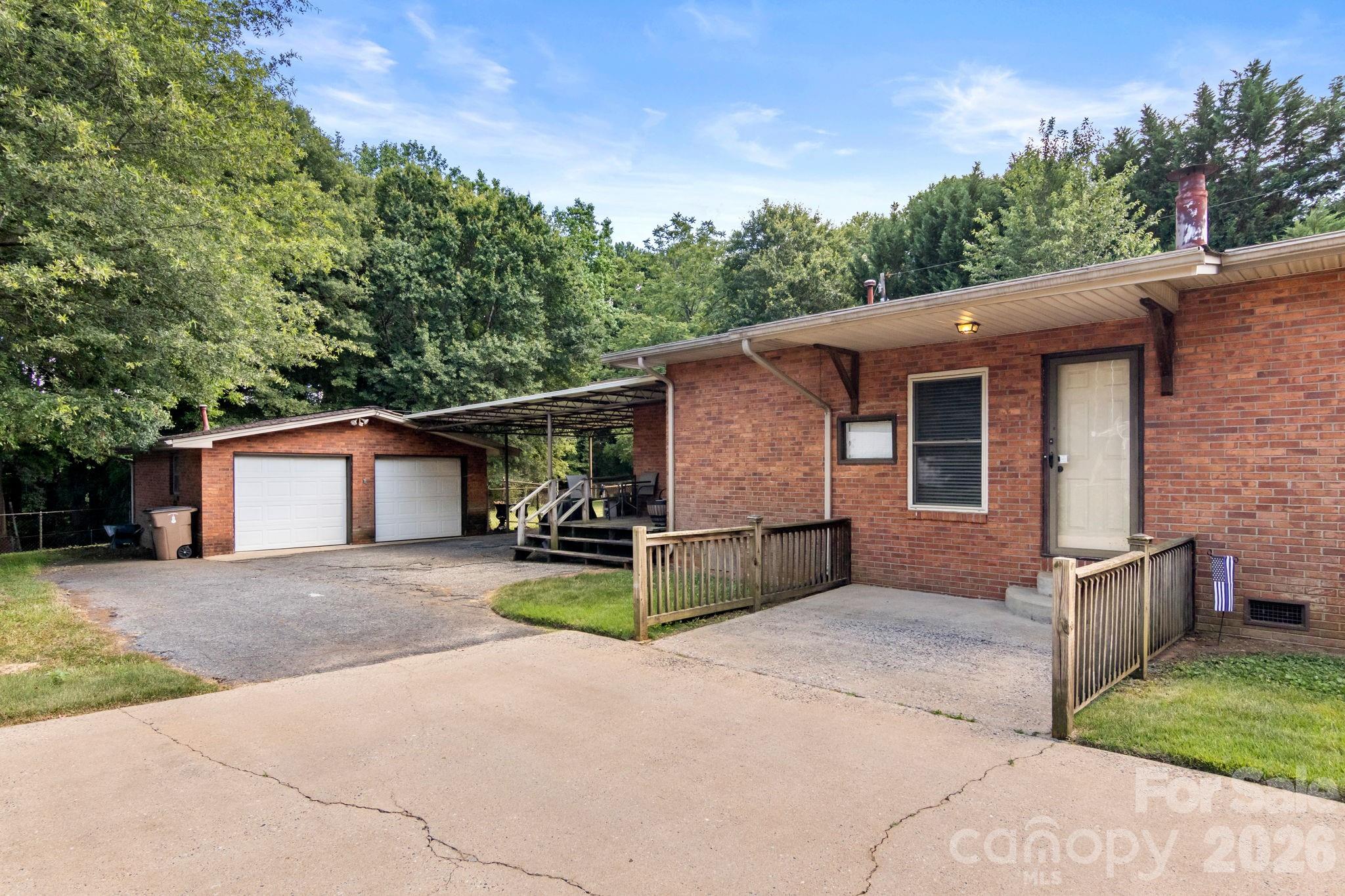 Single Family Residence at 201 Peach Street, Shelby, photo 3 of 25