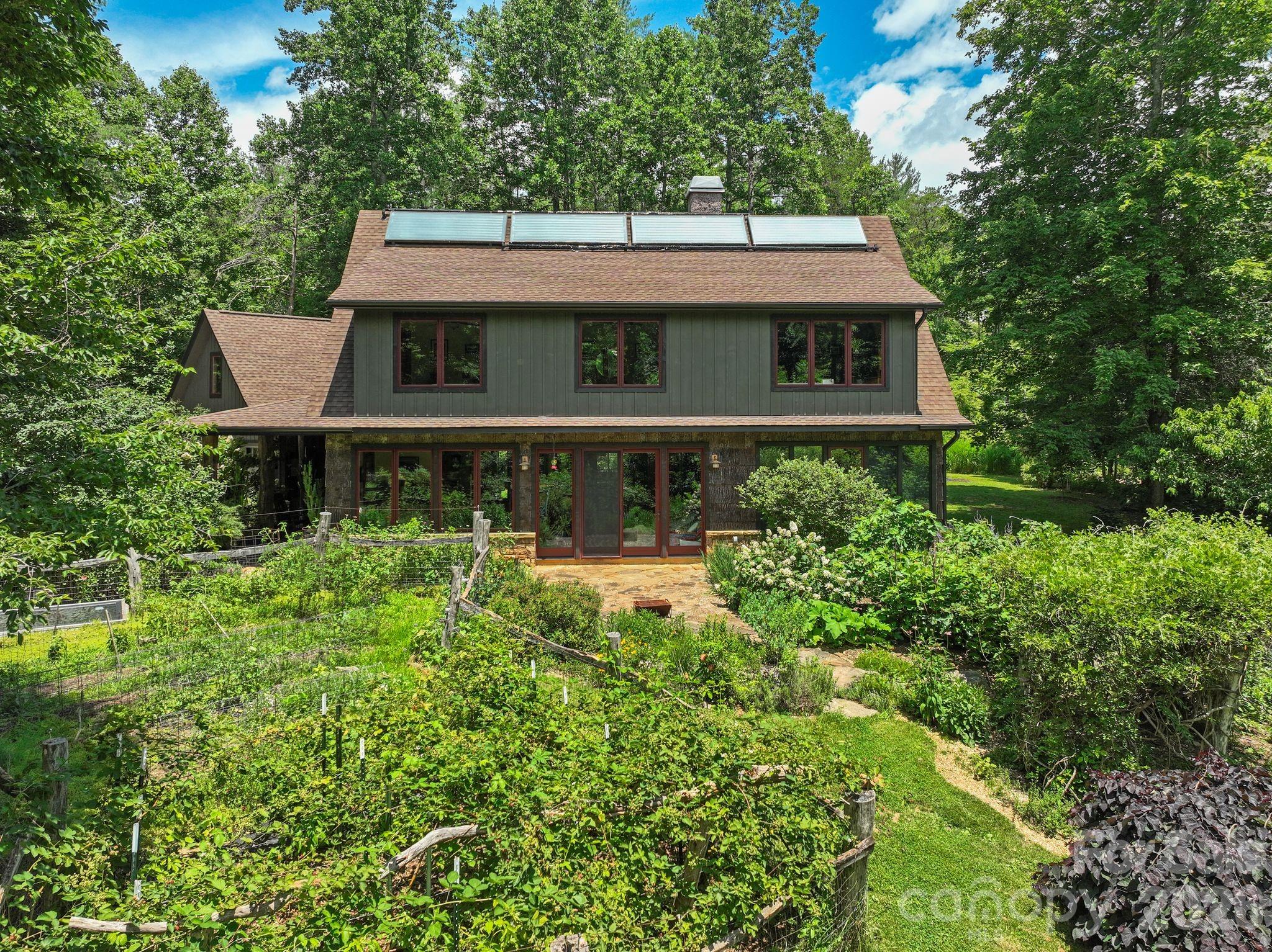 located on private 2.26ac estate - 24 Merriwood Trail, Arden