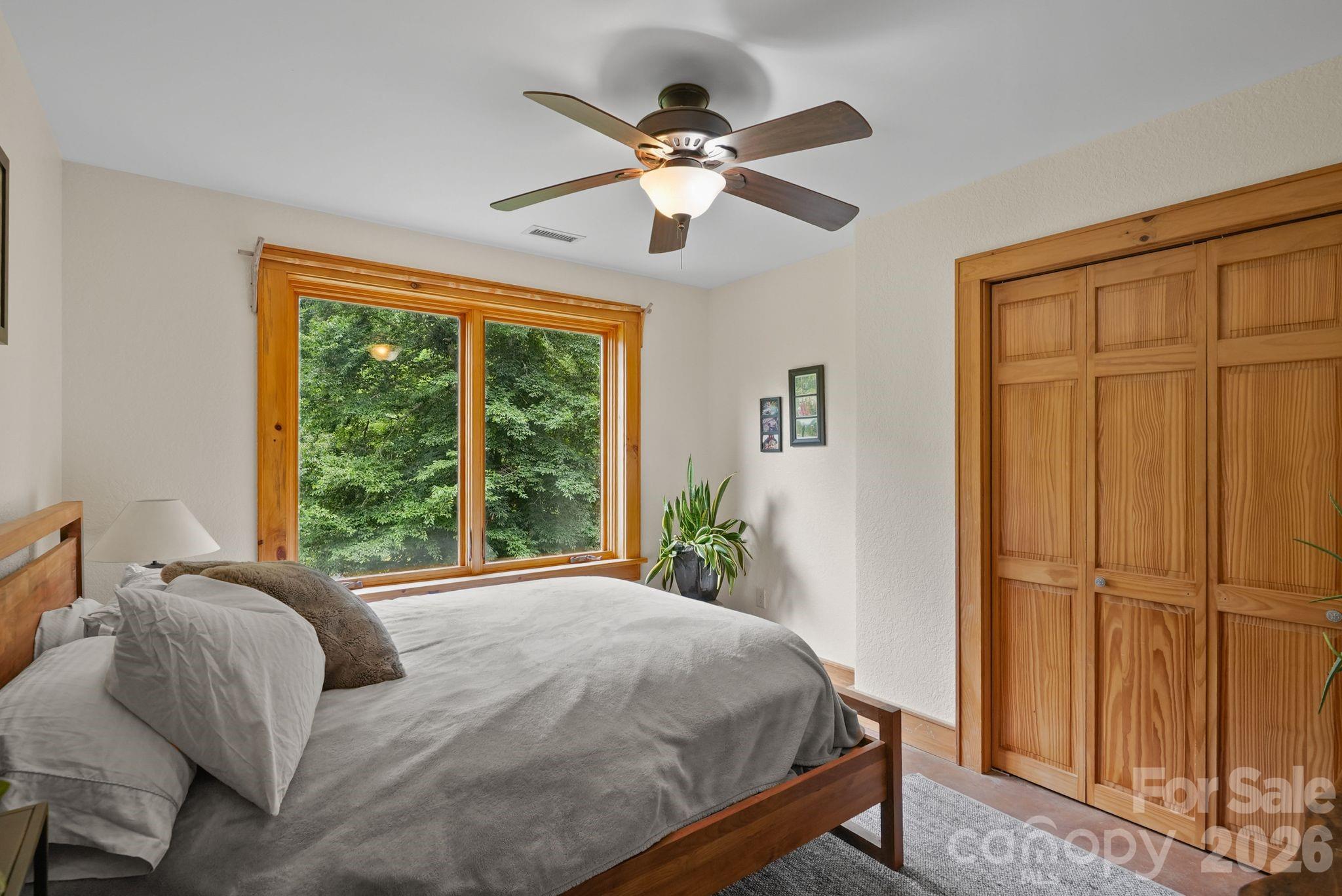upstairs bedroom - 24 Merriwood Trail, Arden
