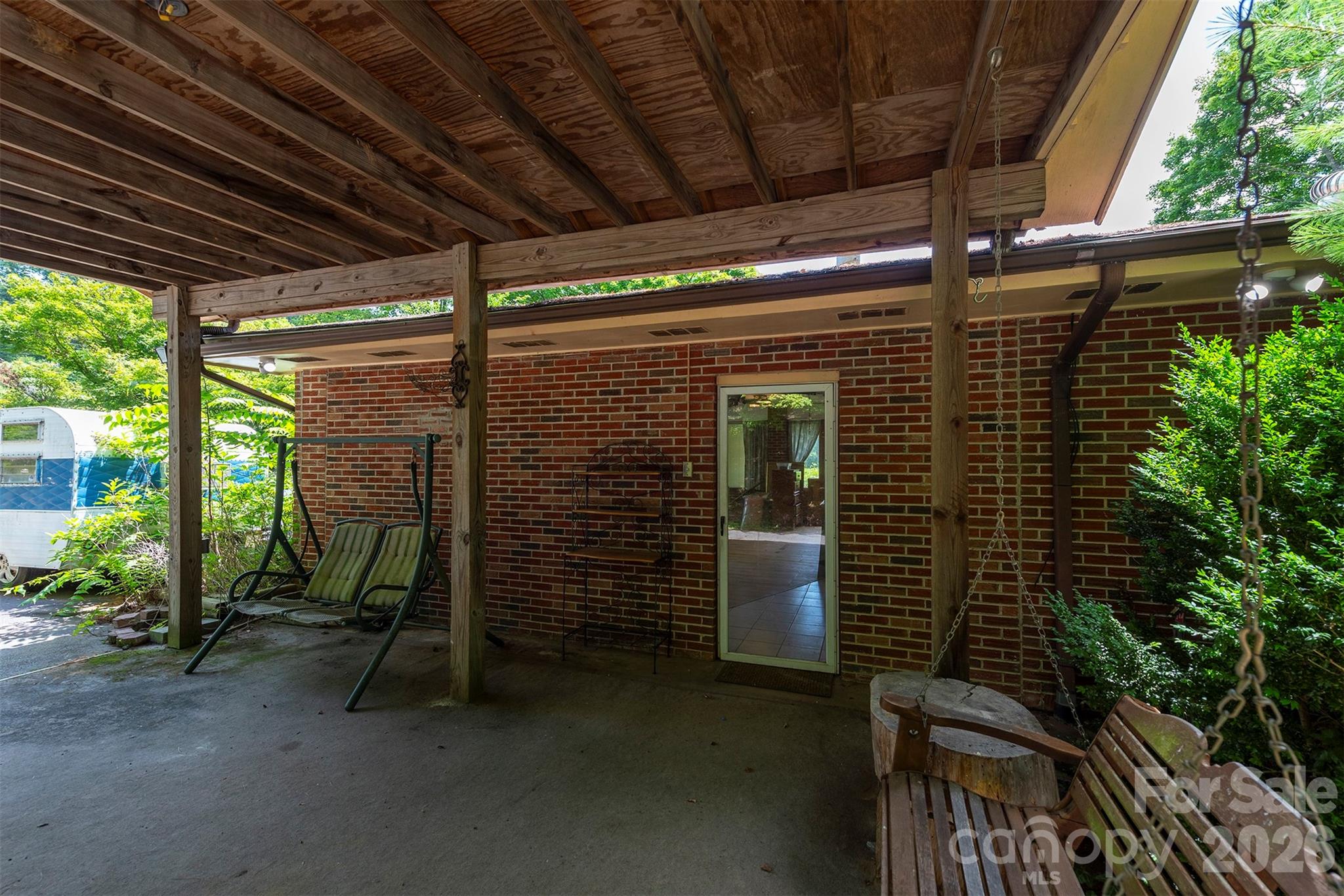 Single Family Residence at 637 Fisher Lane, Marshall, photo 5 of 28