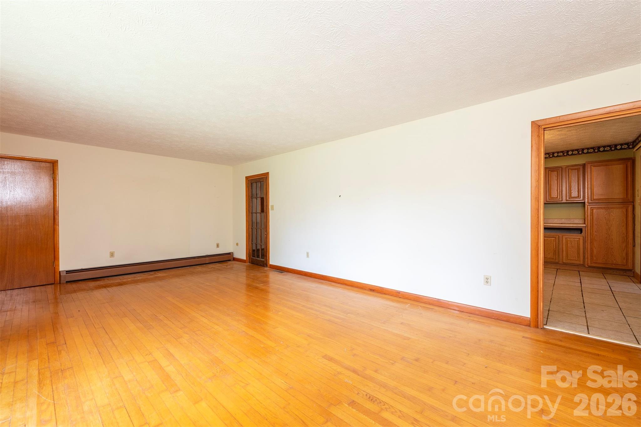 Single Family Residence at 637 Fisher Lane, Marshall, photo 11 of 28