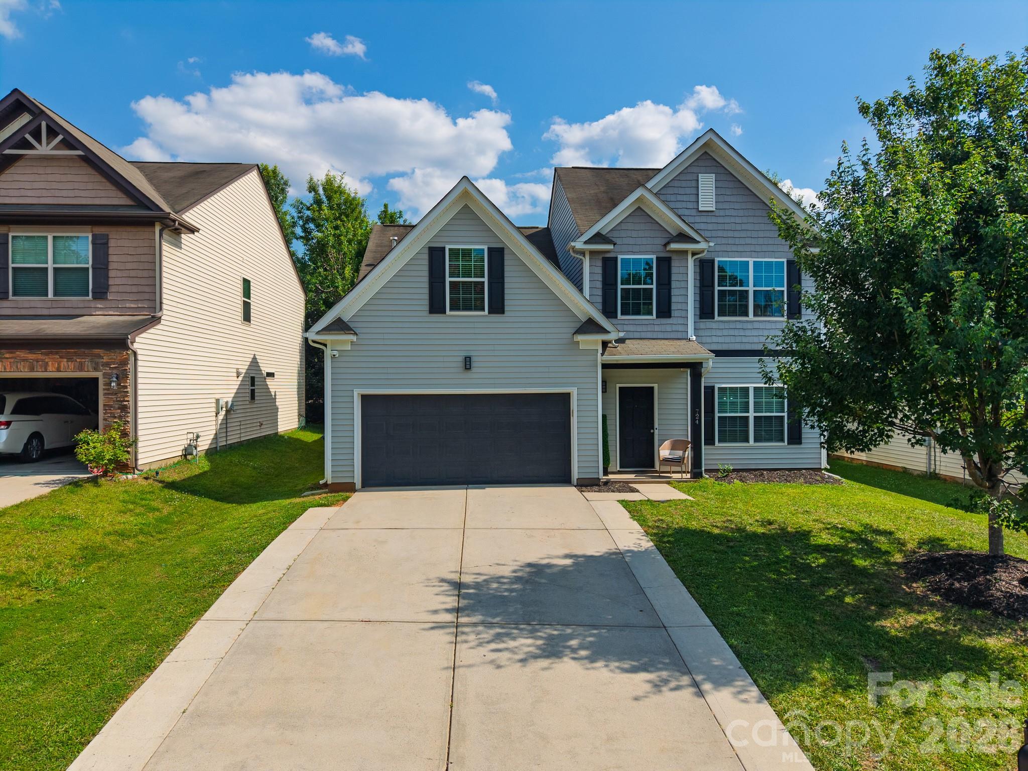 Single Family Residence at 724 Balboa Court, Fort Mill, photo 3 of 45