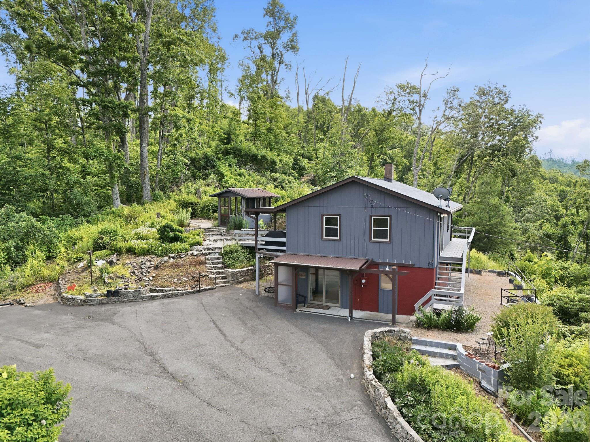 Single Family Residence at 854 Ox Creek Crest Lane, Weaverville, photo 4 of 43