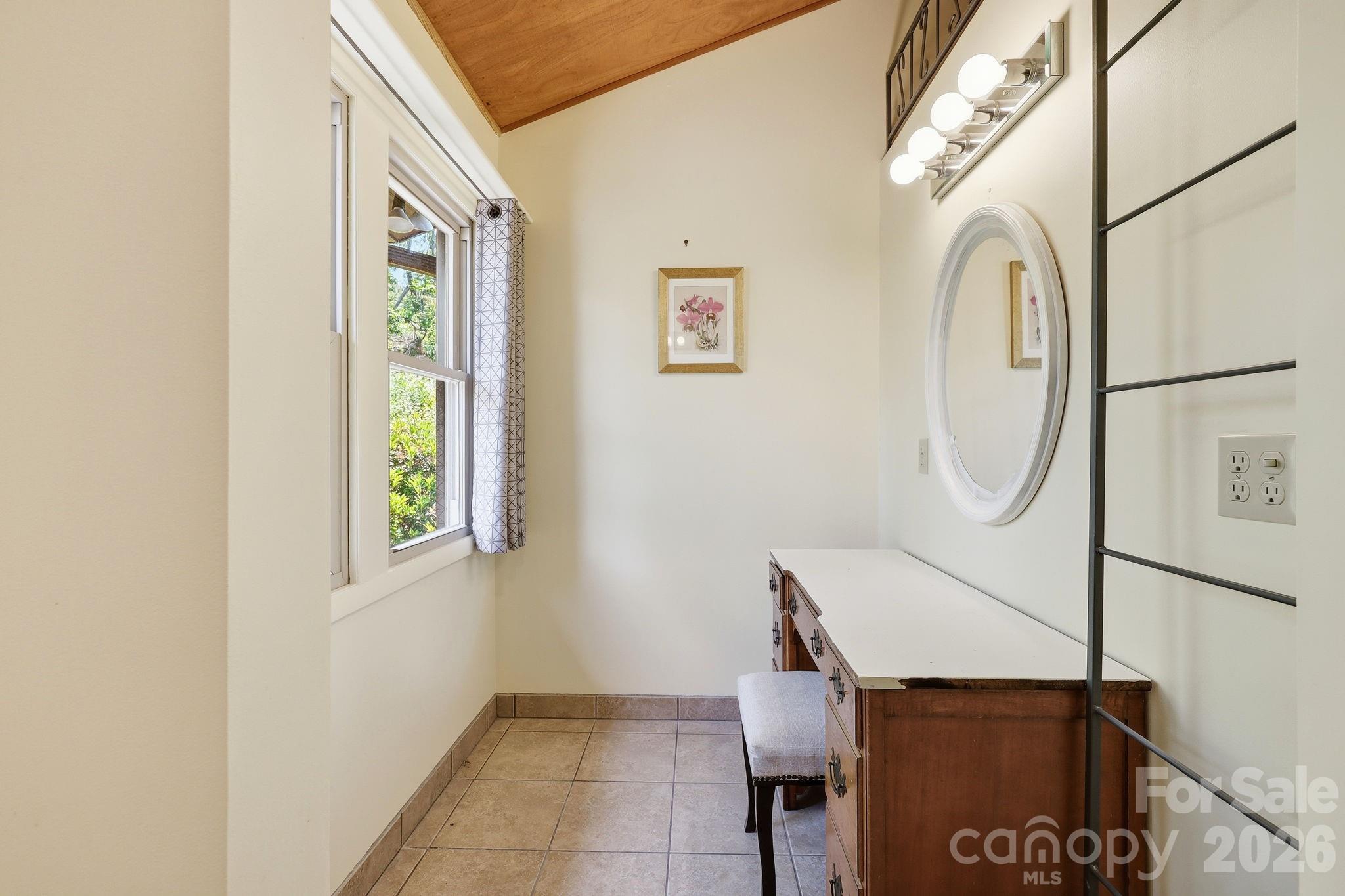 Single Family Residence at 854 Ox Creek Crest Lane, Weaverville, photo 19 of 43