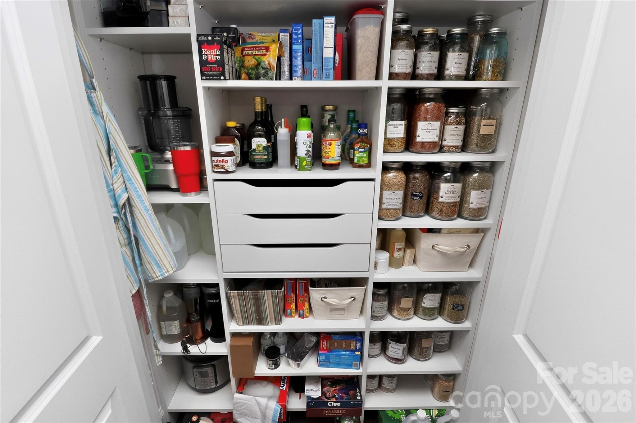 Custom Pantry - 115 Mint Avenue, Mooresville