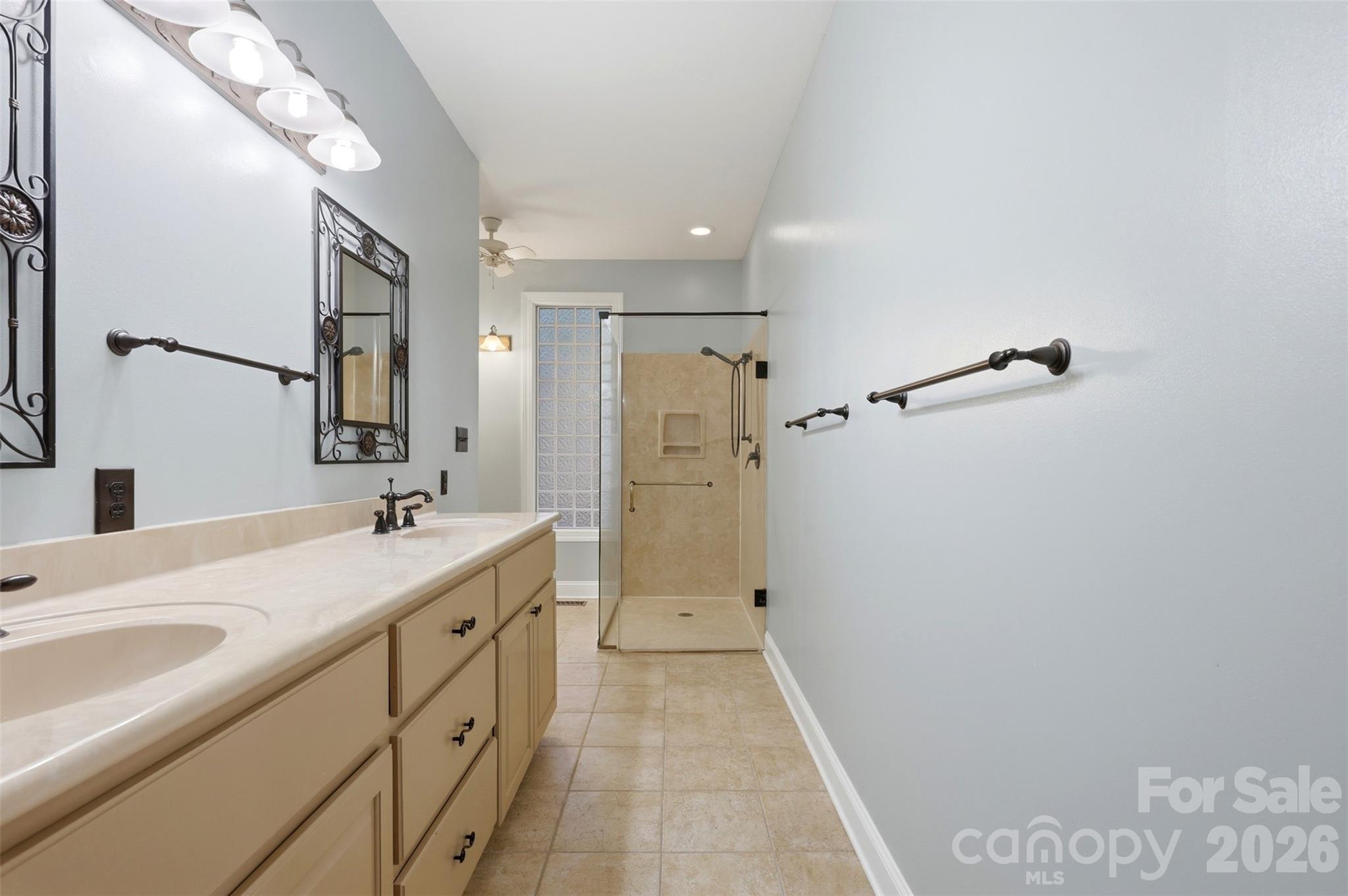 Primary bathroom - 4639 Harbor View Terrace, Morganton