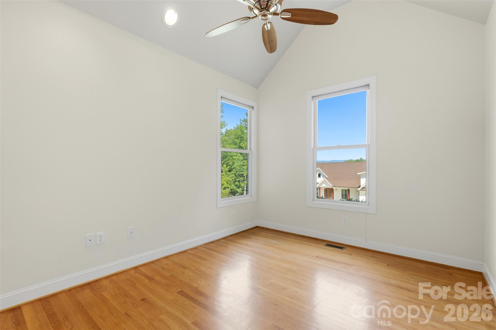 Third bedroom - 4639 Harbor View Terrace, Morganton