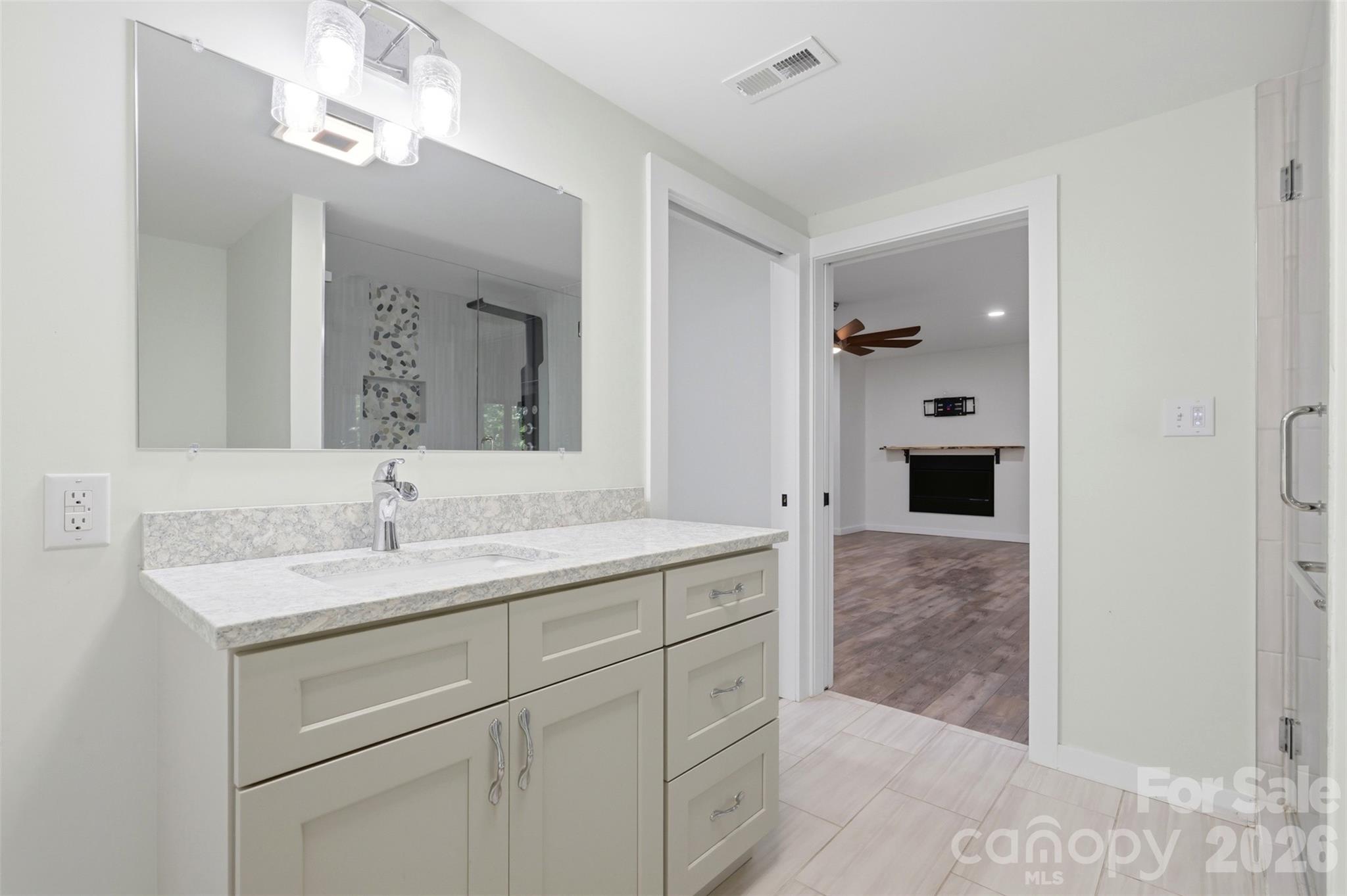 Lower level full bathroom - 4639 Harbor View Terrace, Morganton