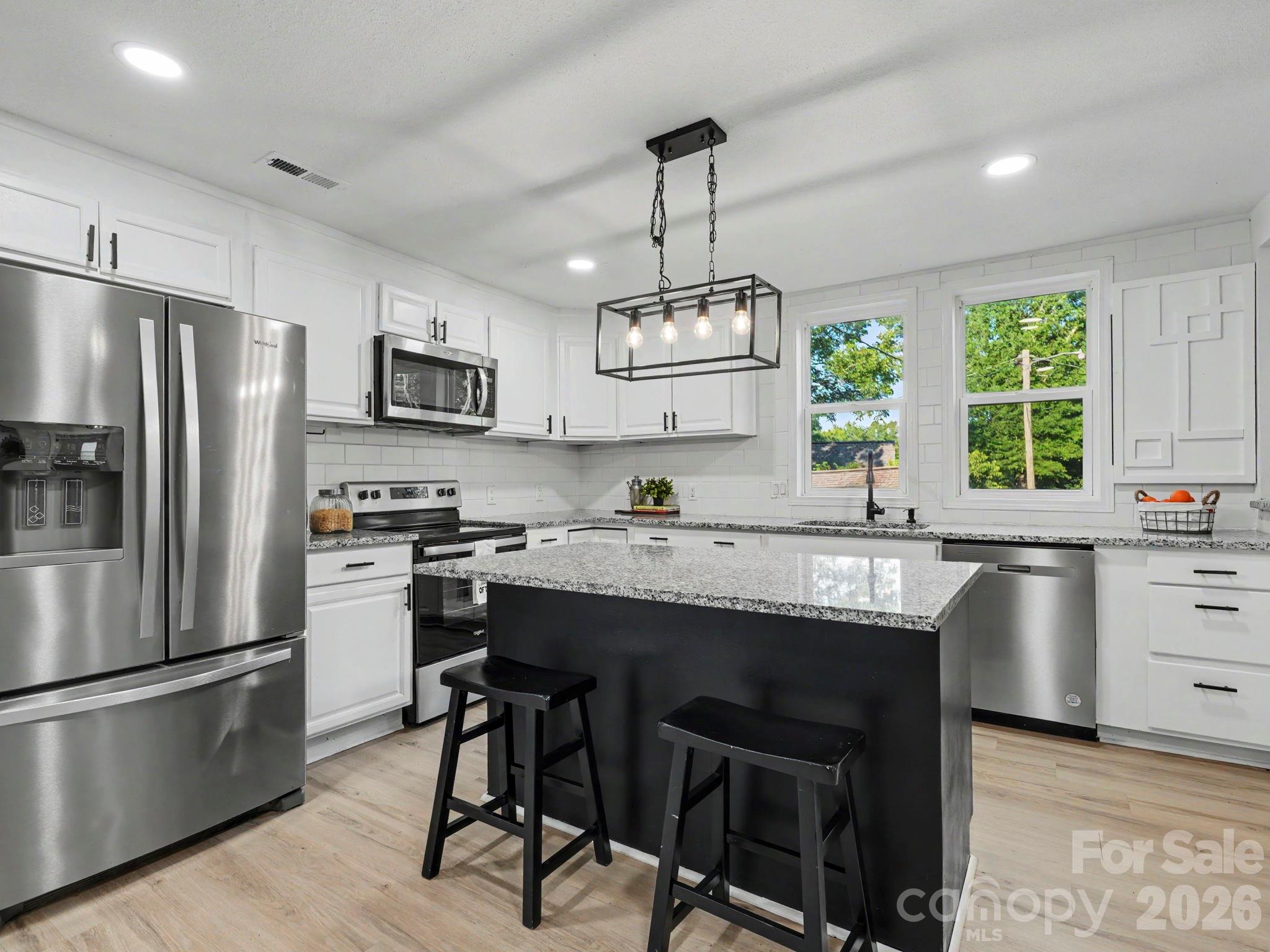 607 Old Charlotte Road SW