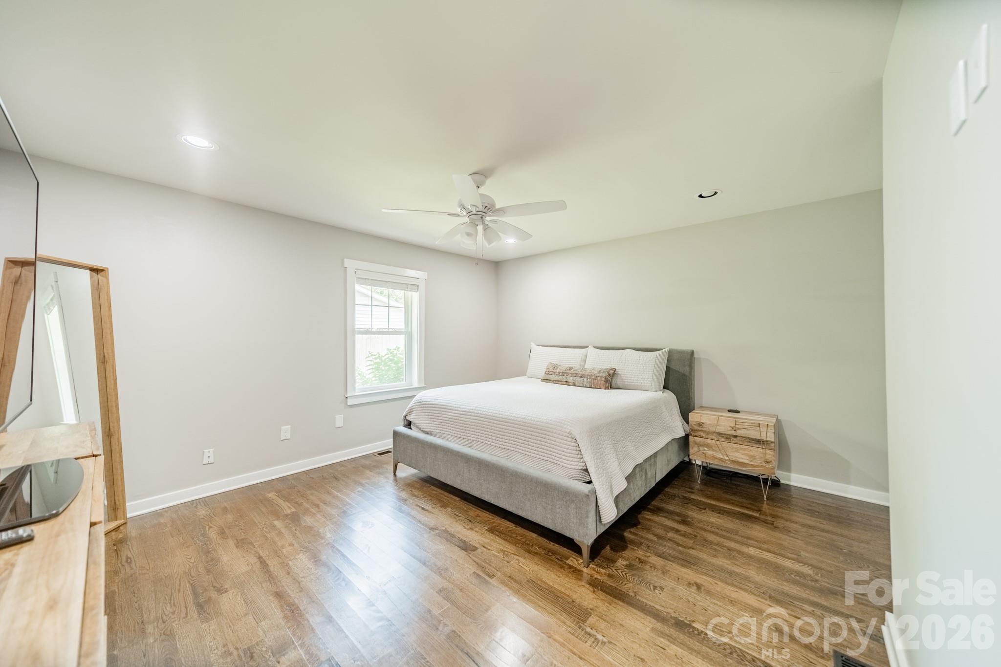Single Family Residence at 19533 Bustle Road, Cornelius, photo 15 of 44