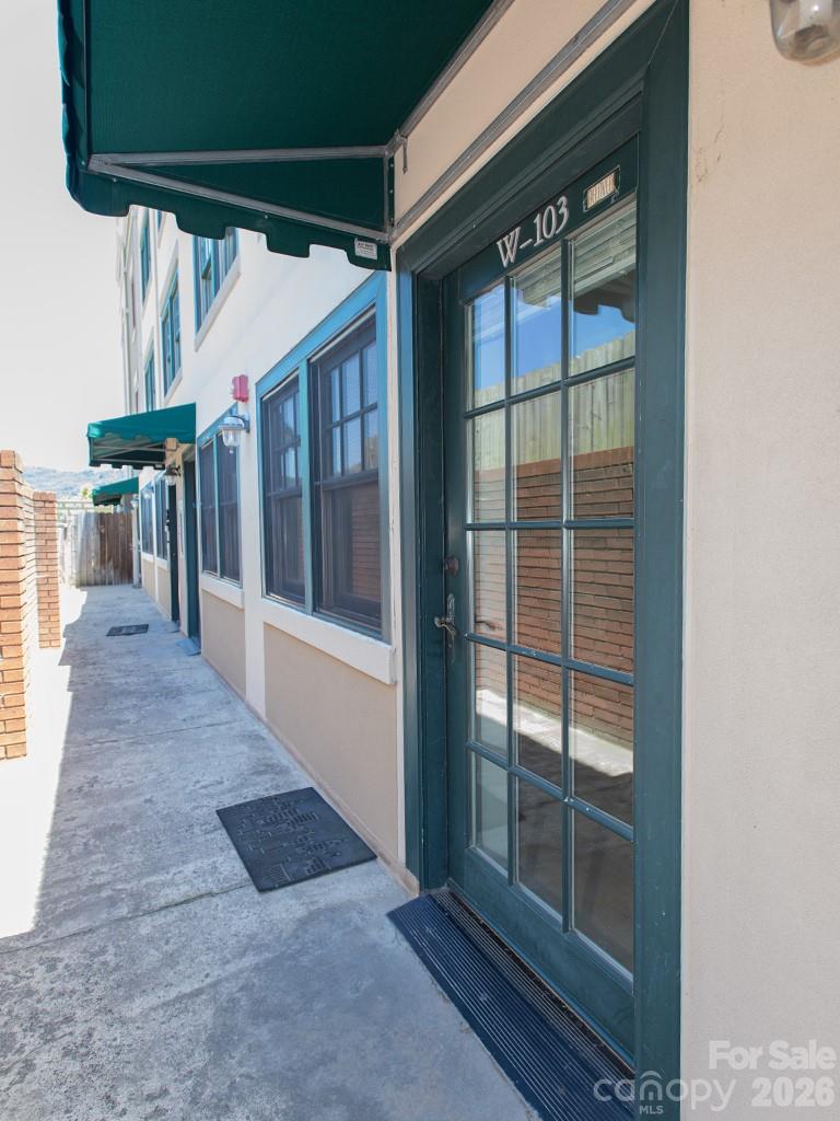 Condominium at 37 Hiawassee Street, Asheville, photo 2 of 22