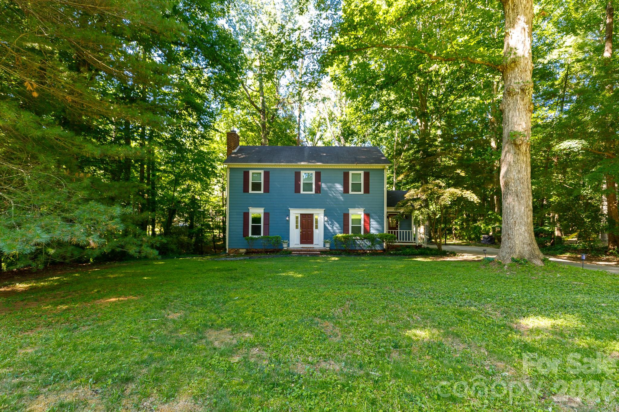 Single Family Residence at 3319 Kingsfield Road, Rock Hill, photo 3 of 36