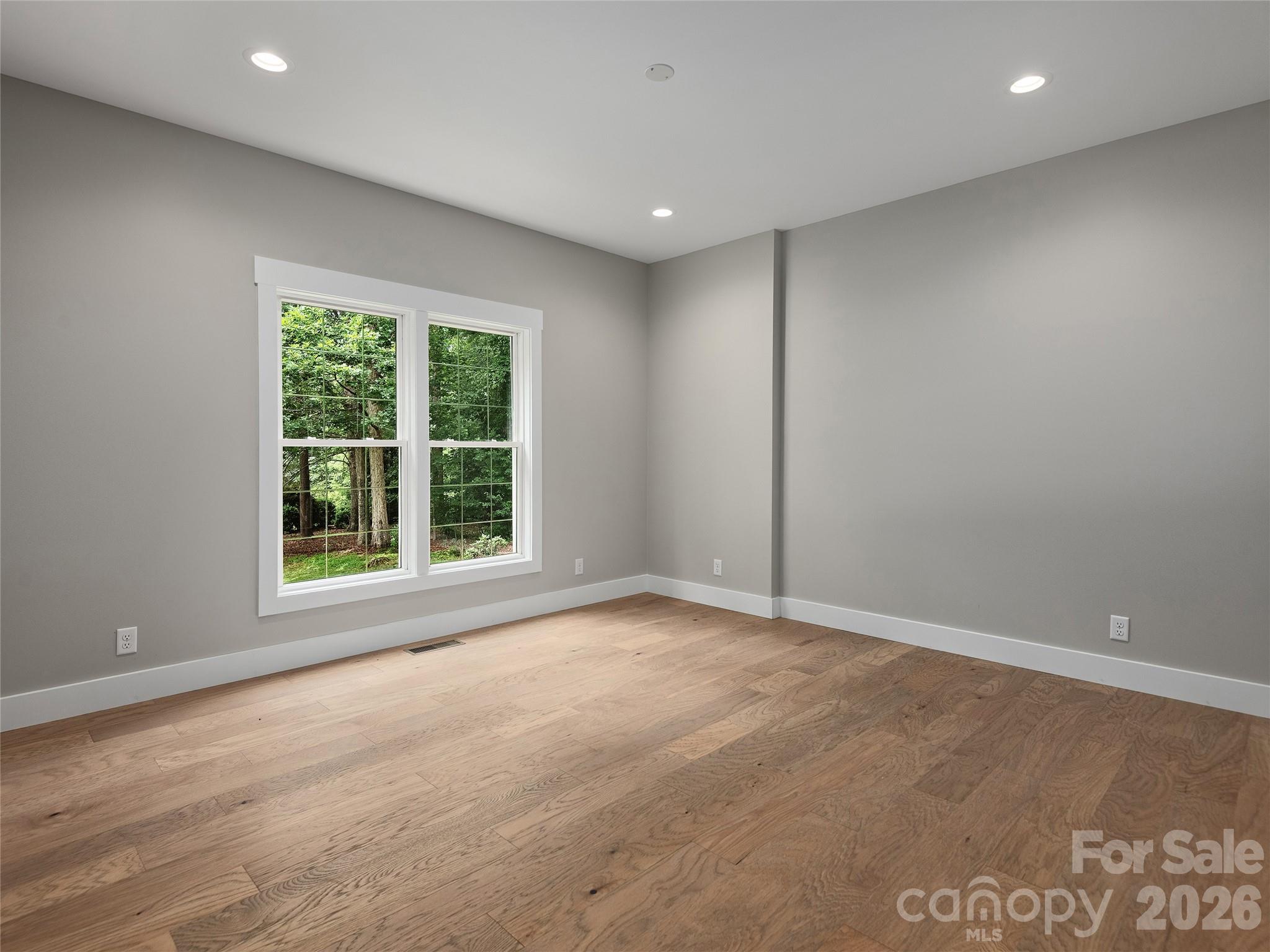 Single Family Residence at 104 Arrowood Lane, Hendersonville, photo 23 of 36