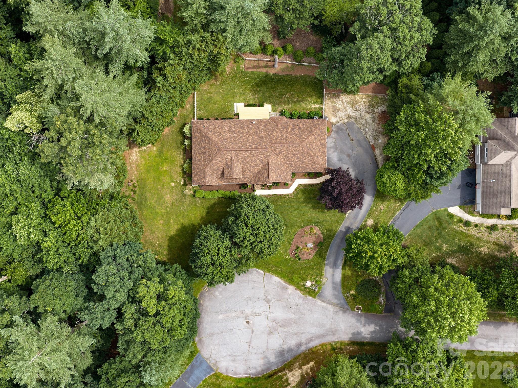 Single Family Residence at 104 Arrowood Lane, Hendersonville, photo 33 of 36