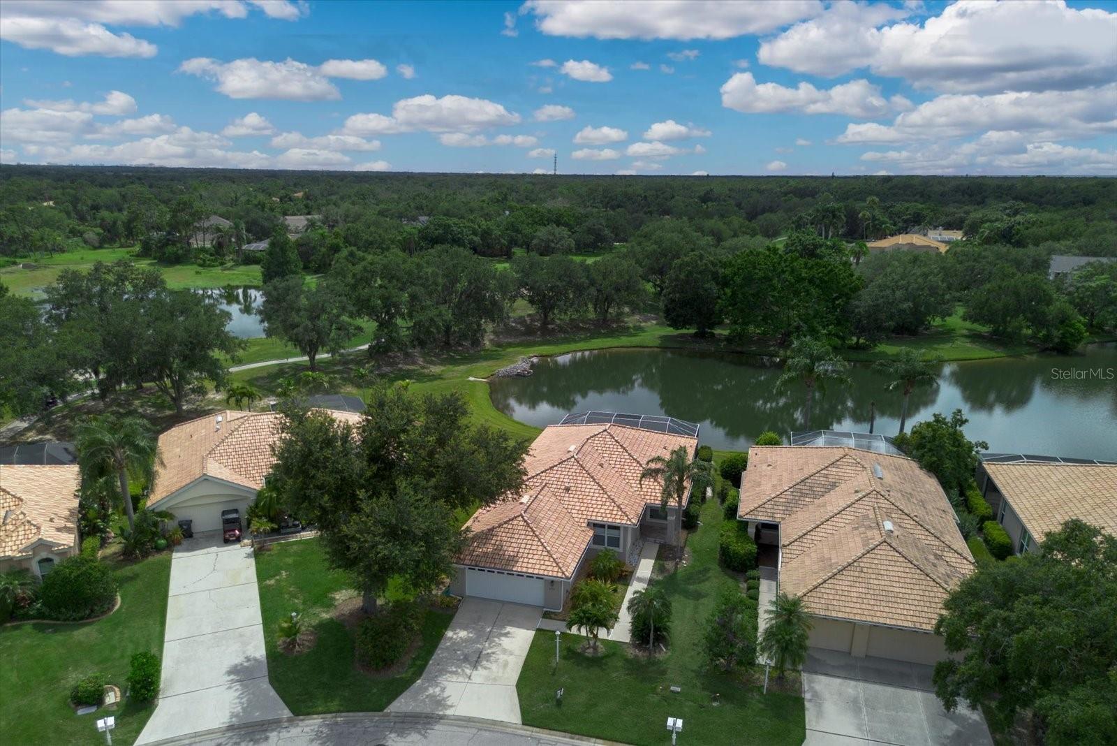 Single Family Residence at 6726 HICKORY HAMMOCK CIR, BRADENTON, photo 3 of 77