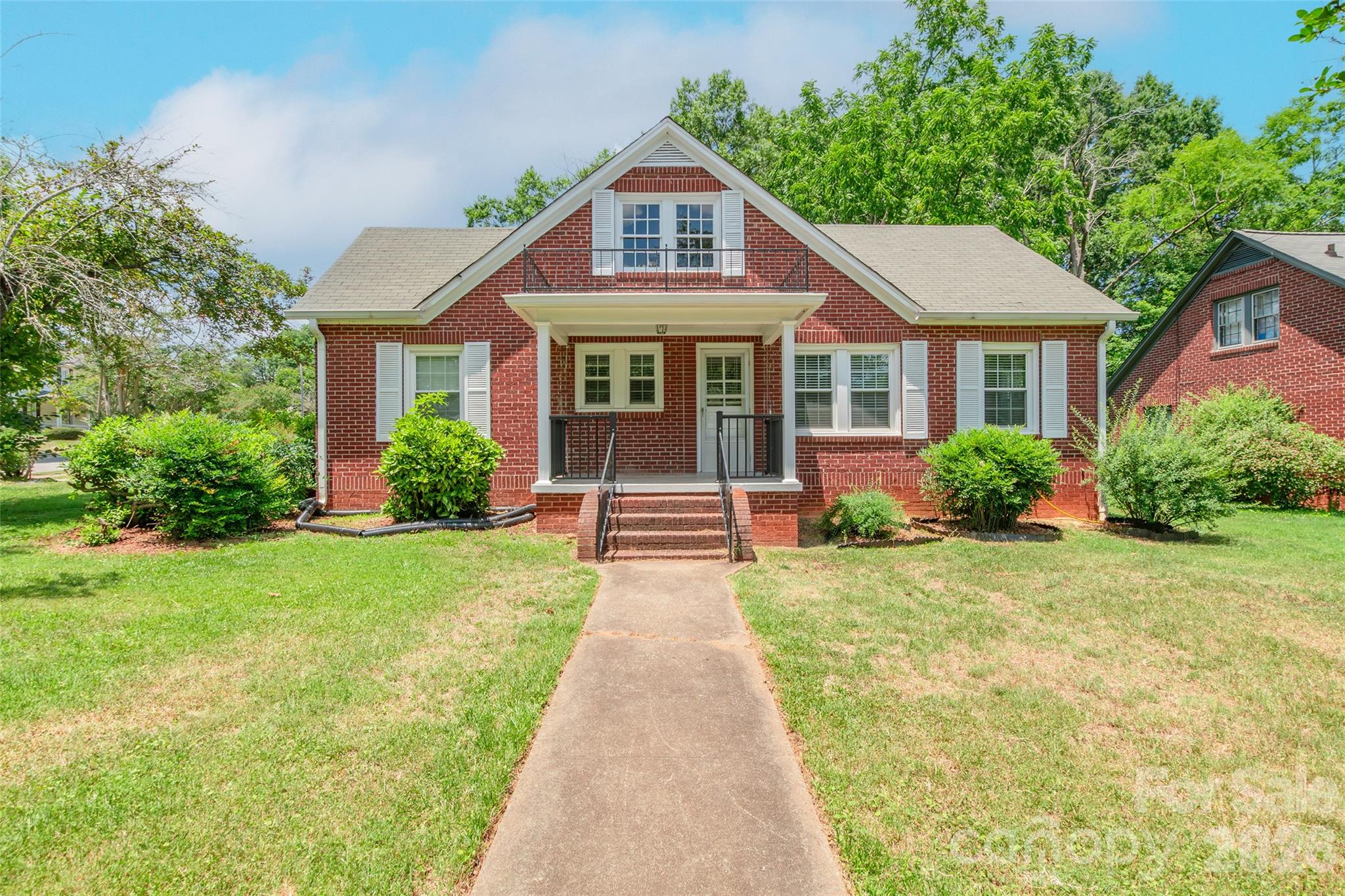 Single Family Residence at 168 Park Street, Statesville, photo 4 of 27