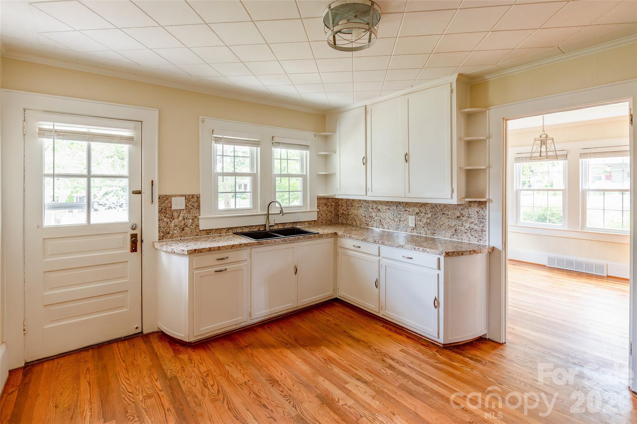 Single Family Residence at 168 Park Street, Statesville, photo 13 of 27