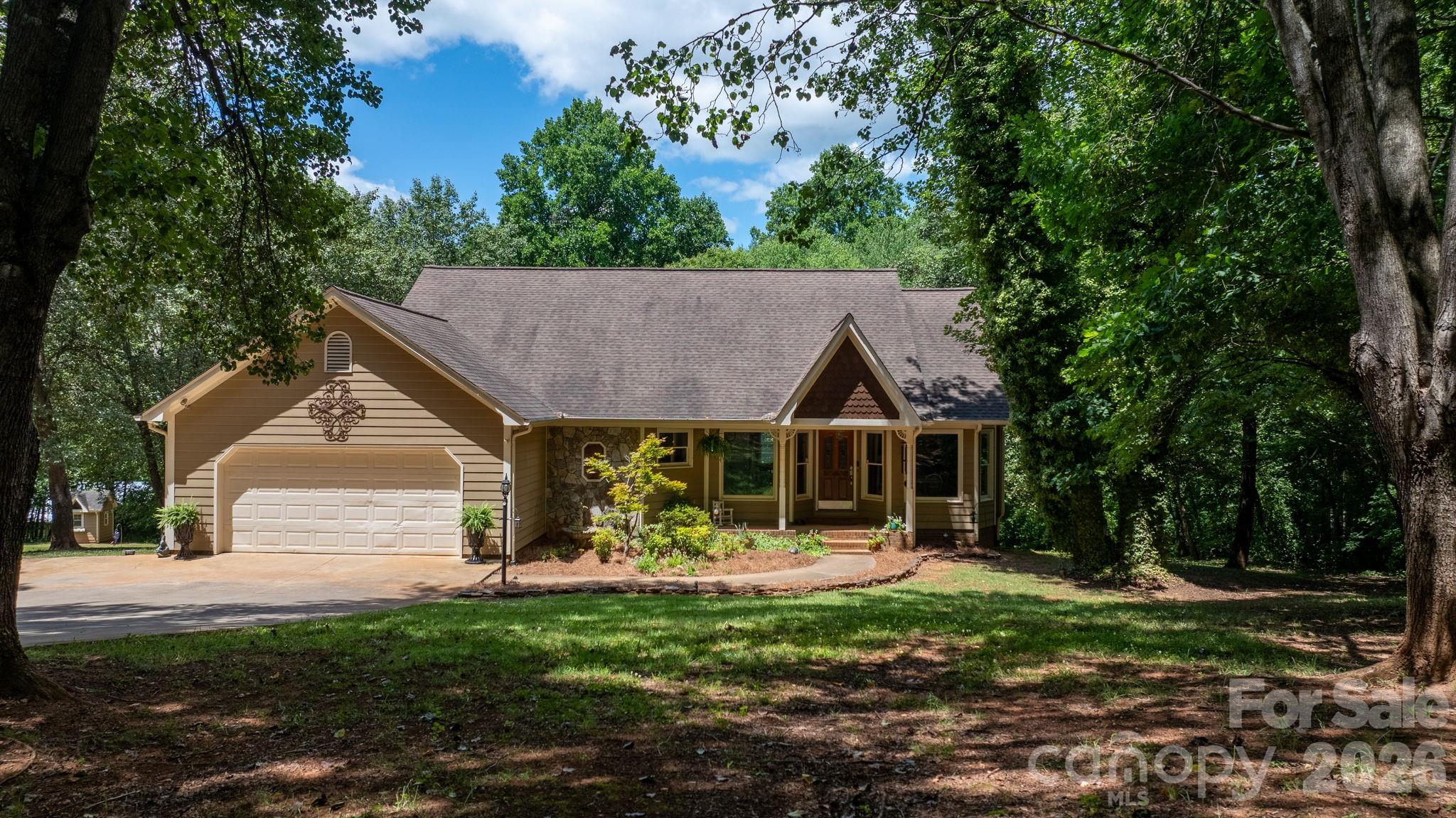 Front - 4093 Fairview Drive, Maiden