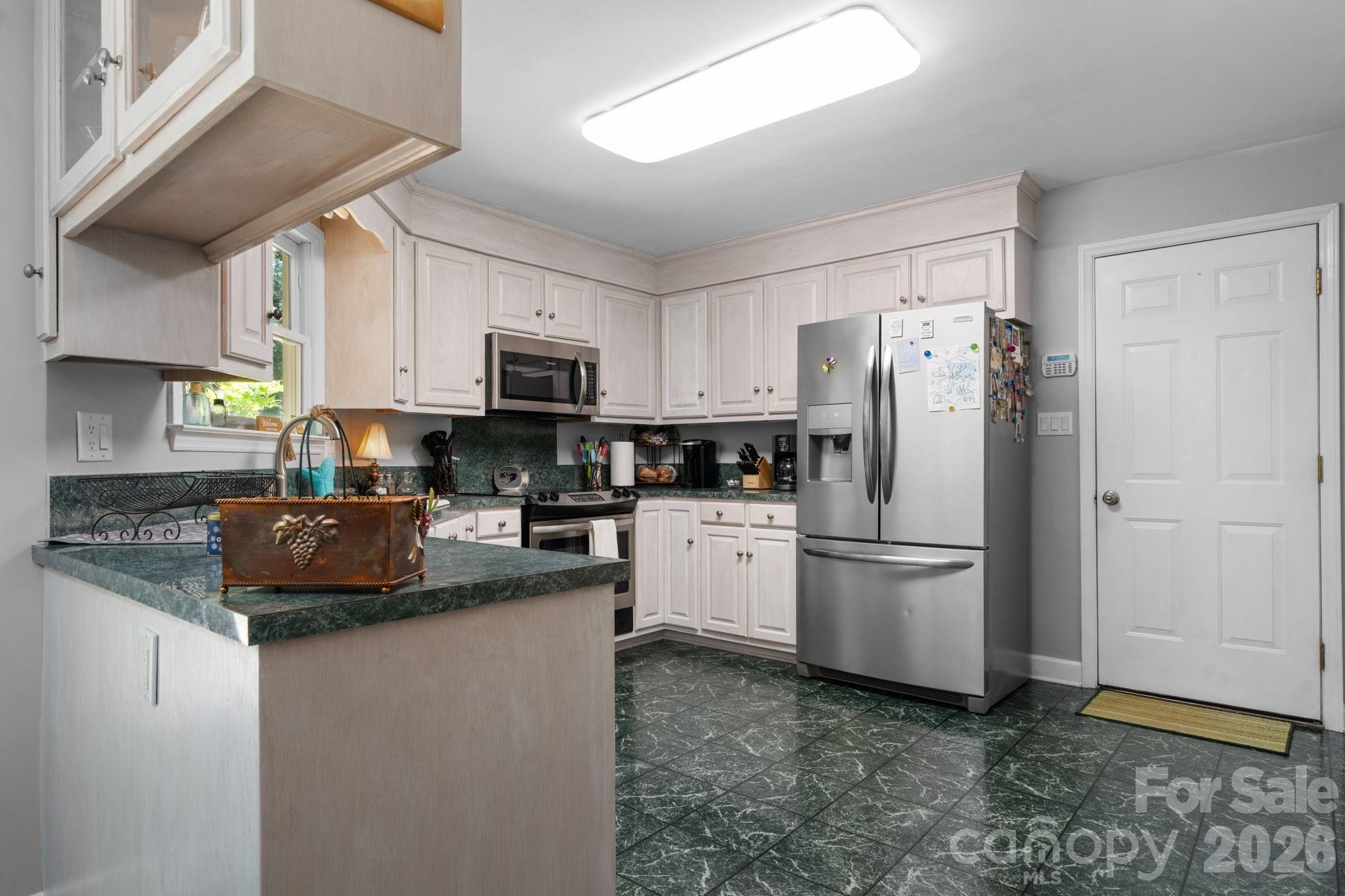 Kitchen - 4093 Fairview Drive, Maiden