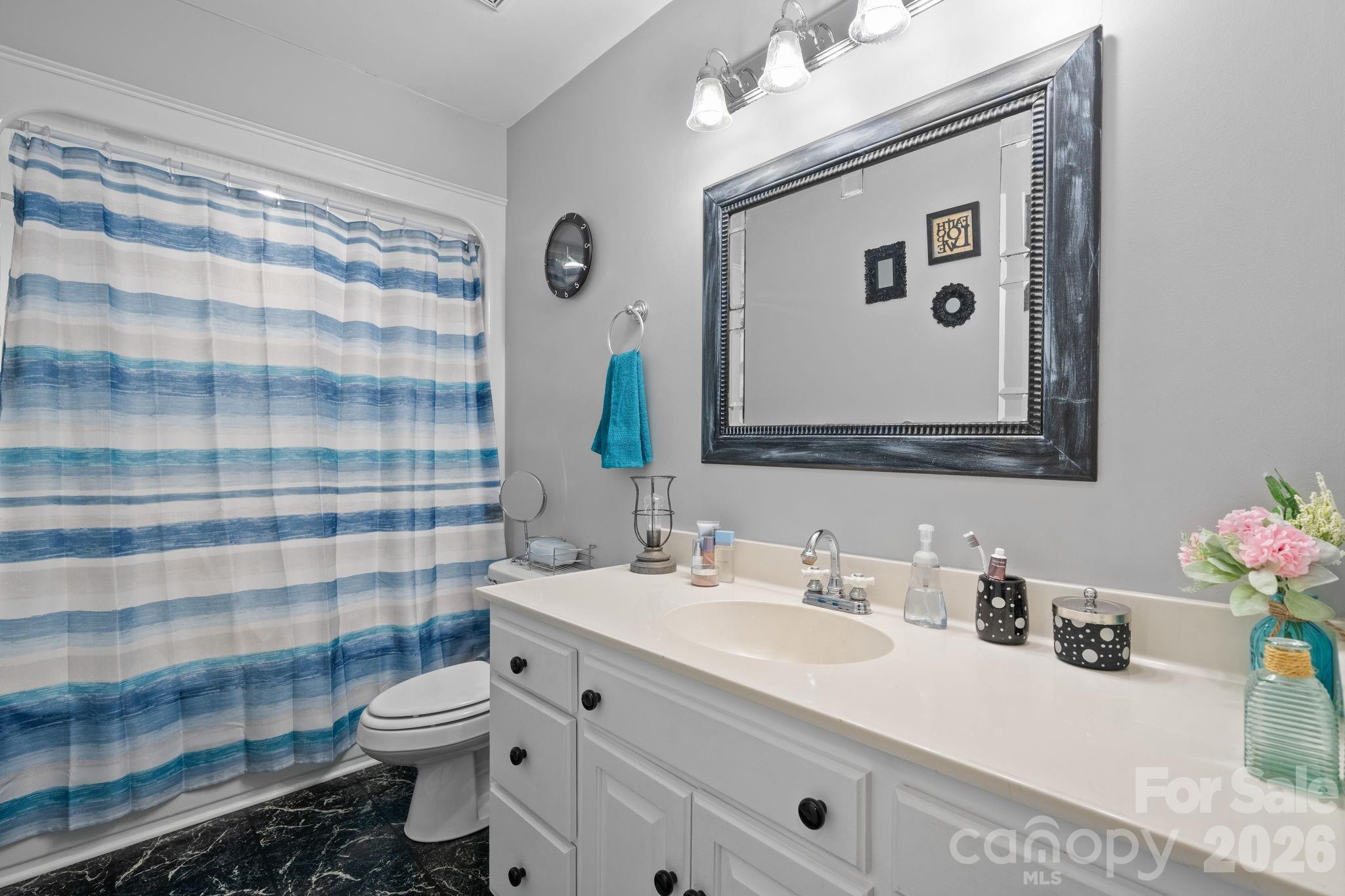 Main Floor Full Bathroom - 4093 Fairview Drive, Maiden