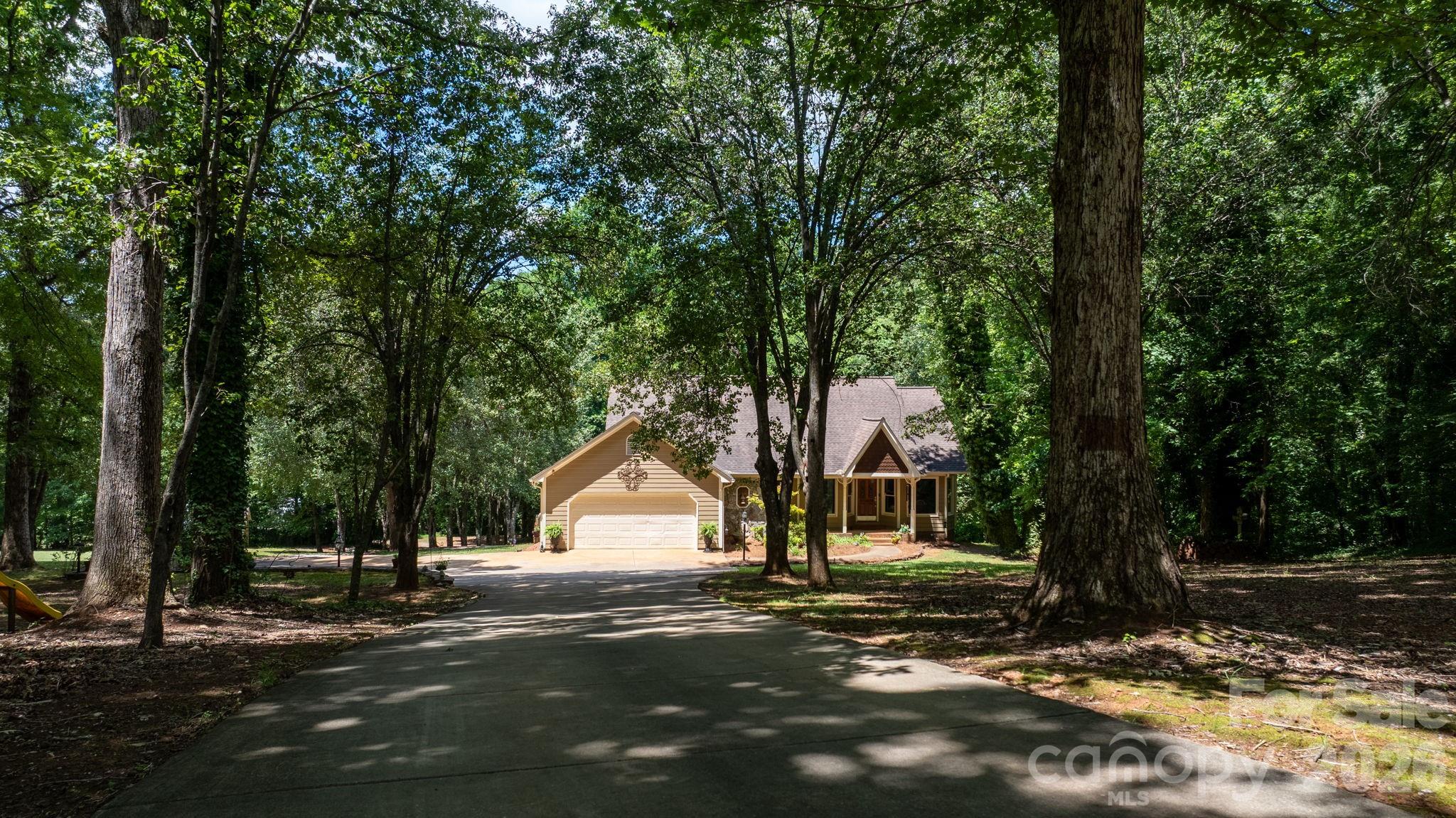 Front - 4093 Fairview Drive, Maiden