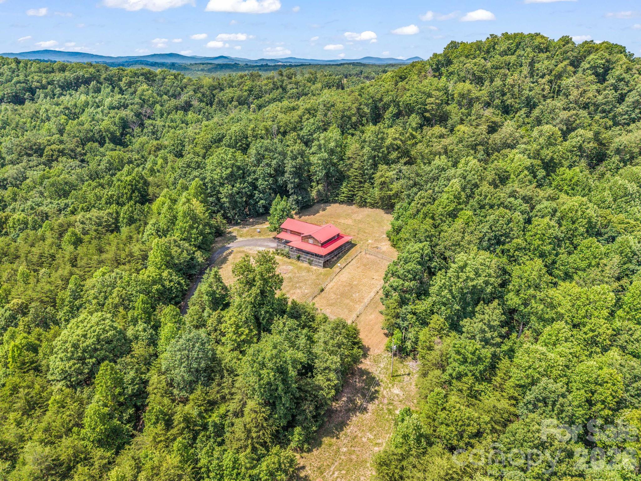 156 Carpenters Knob Drive