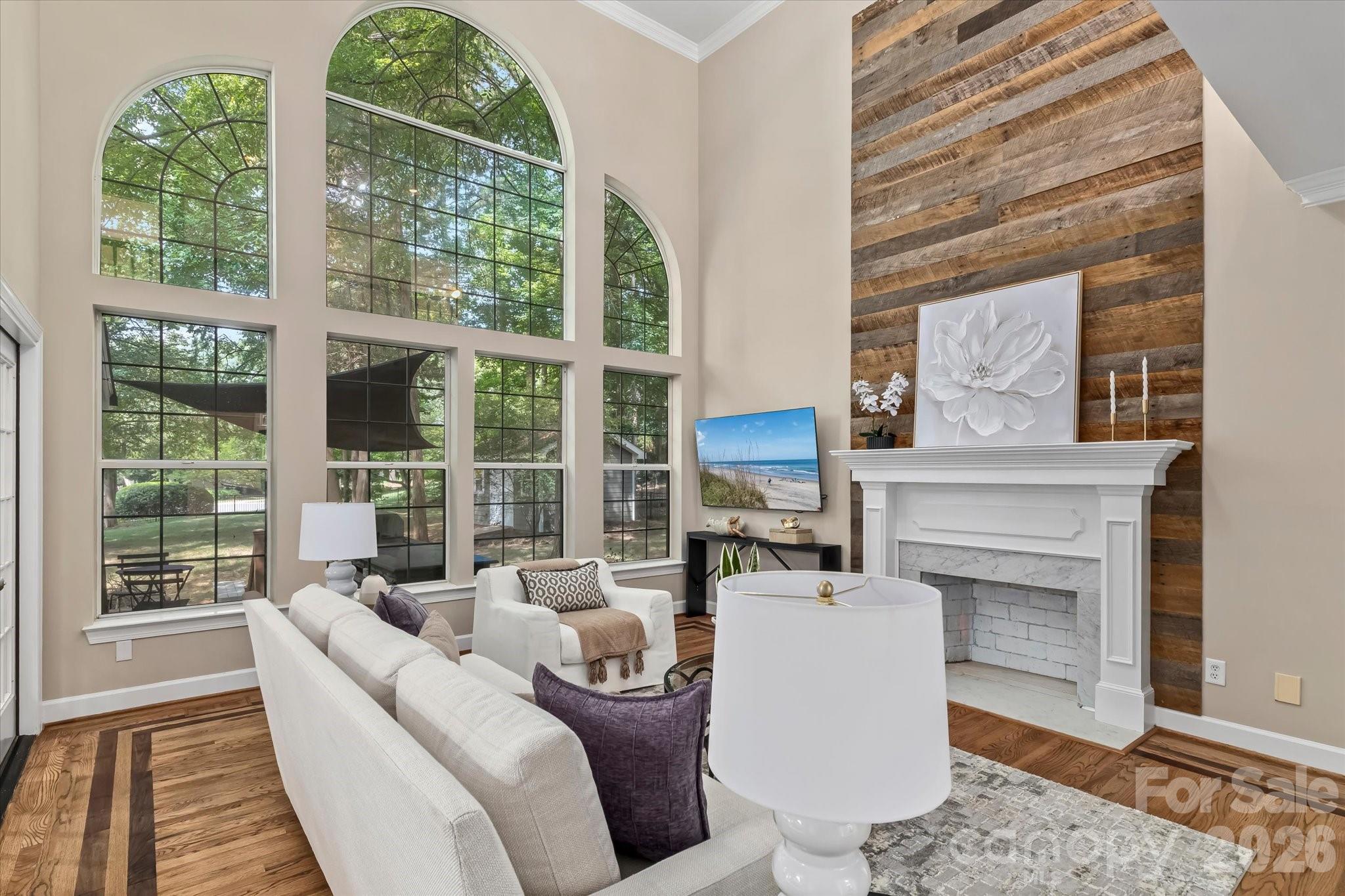 Large Windows in the Family Room - 122 Lake Pine Road, Mooresville