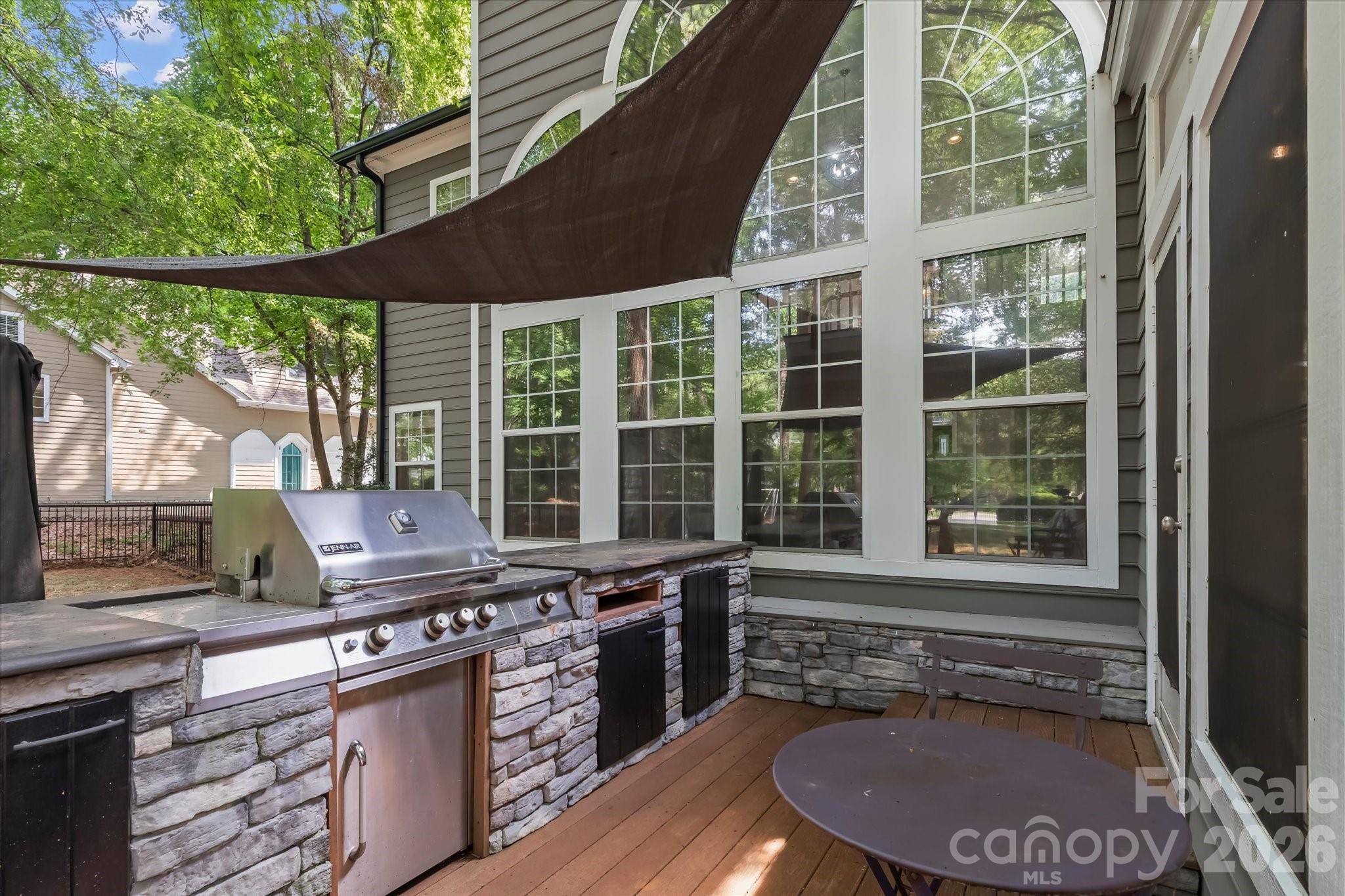 Outdoor kitchen - 122 Lake Pine Road, Mooresville