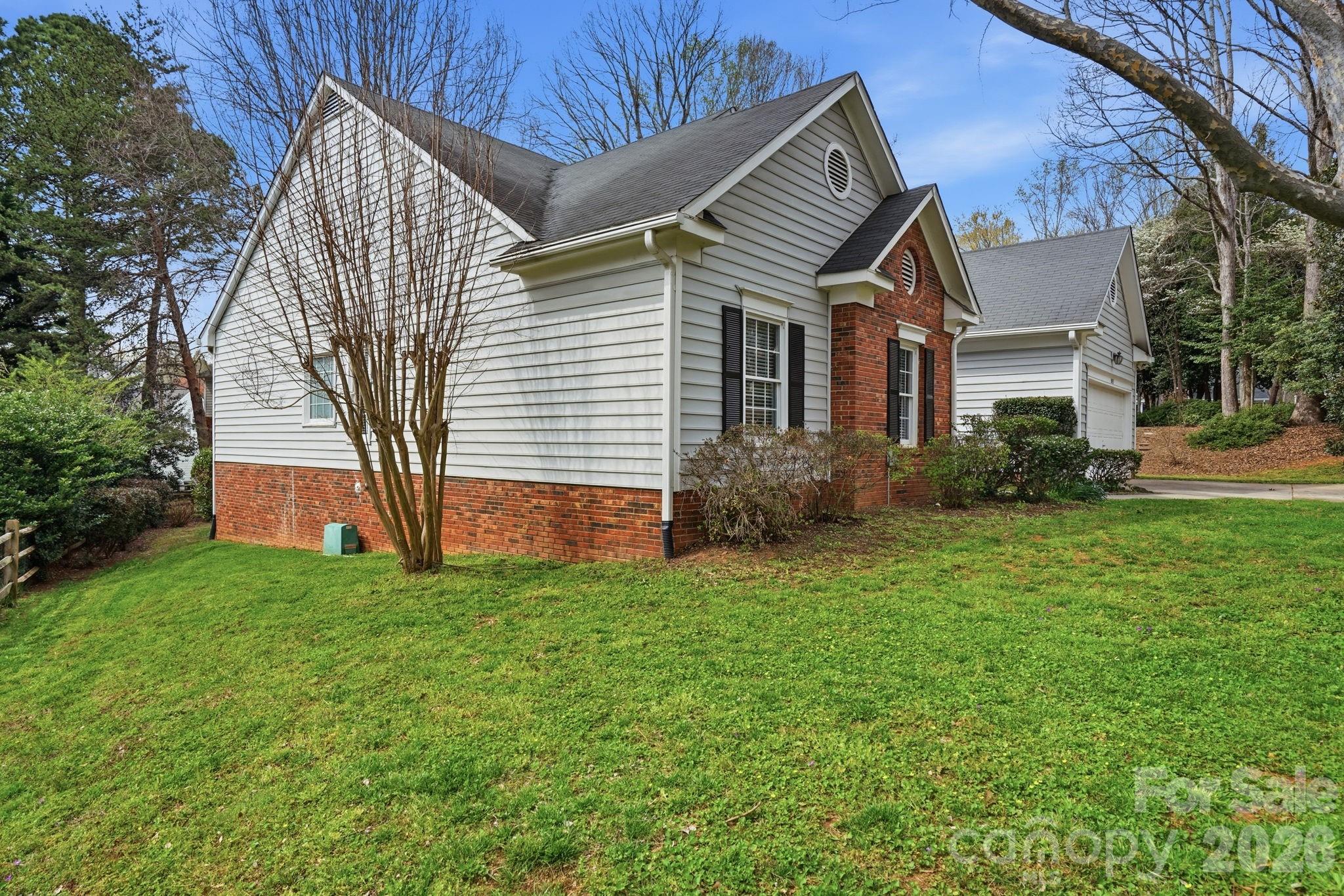 Single Family Residence at 15733 Berryfield Street, Huntersville, photo 2 of 46
