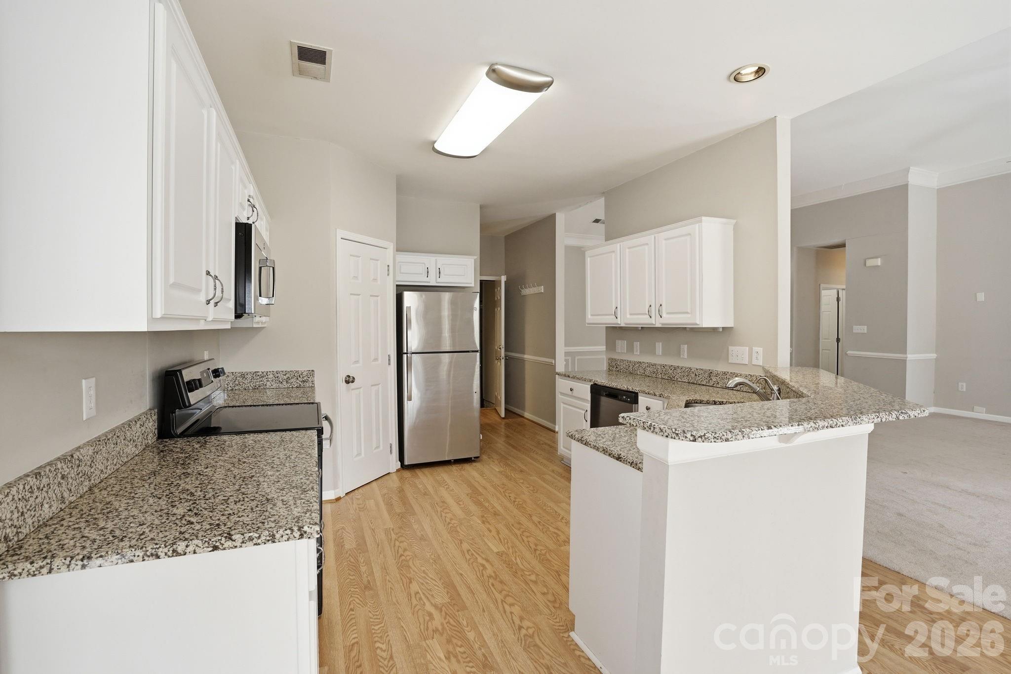 Single Family Residence at 15733 Berryfield Street, Huntersville, photo 20 of 46