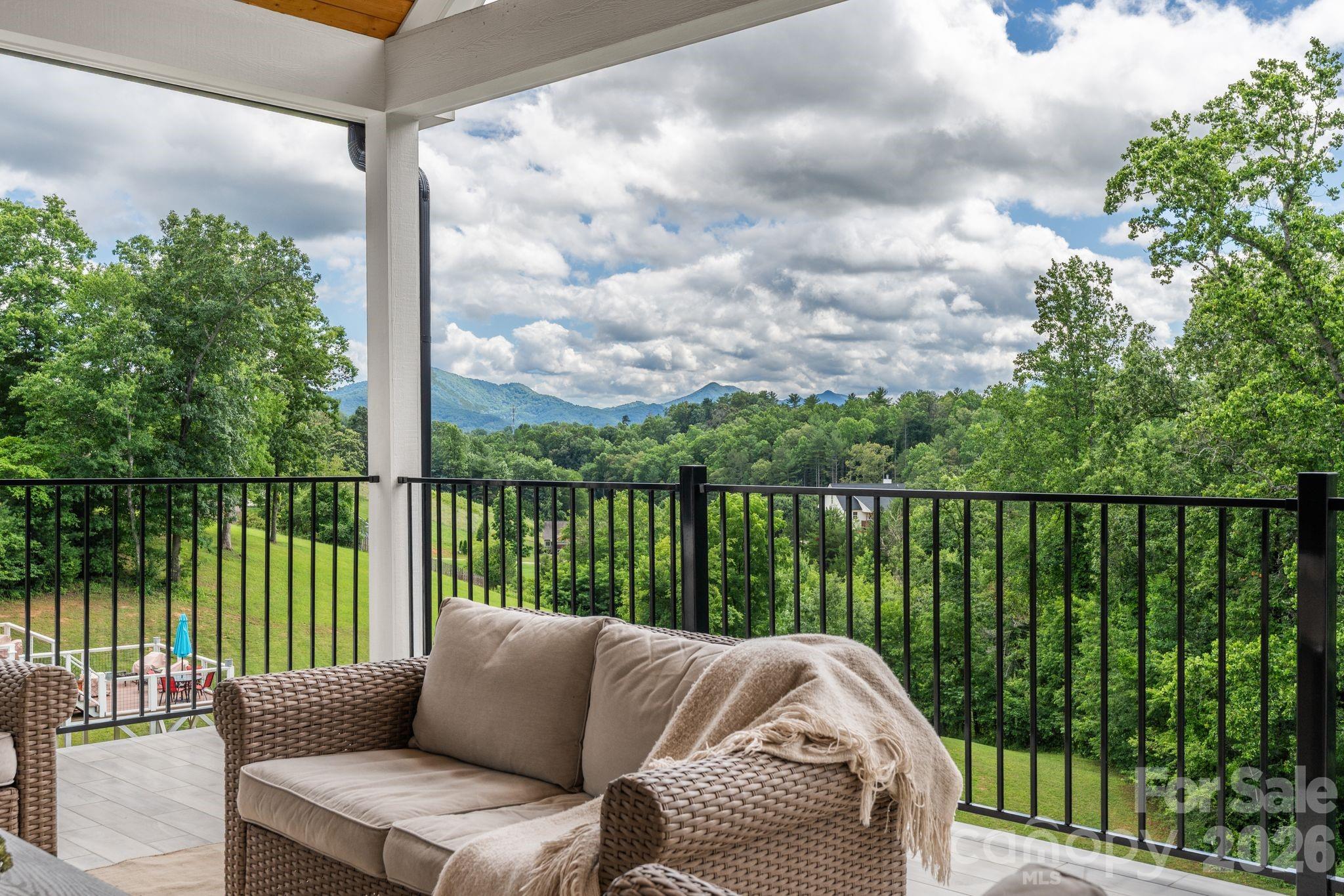 Mountain Views - 7 Temujin Drive, Leicester