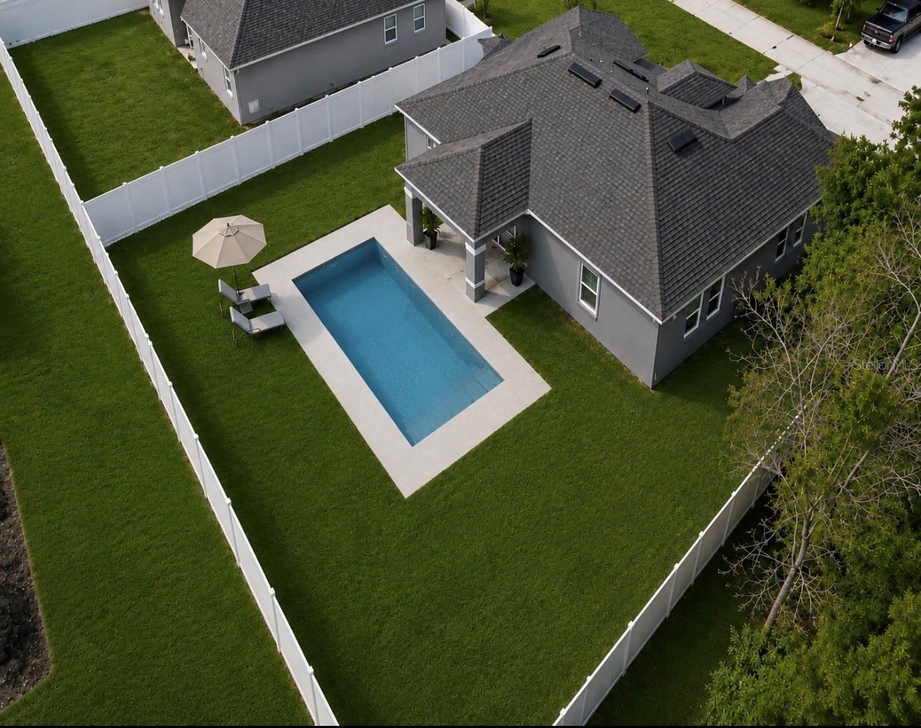 Vinyl Fully Fenced in Yard - 18 FLAMINGO DR, PALM COAST