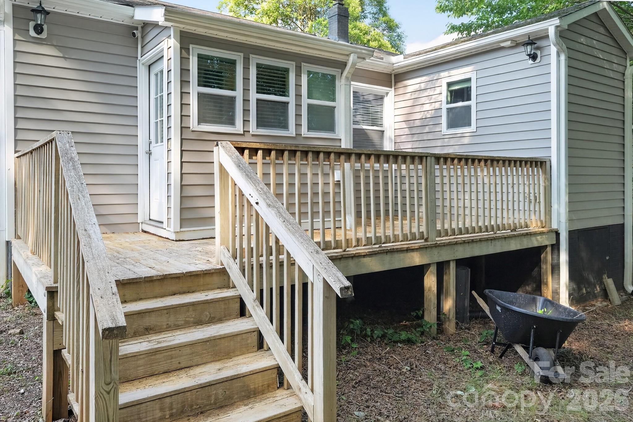 Single Family Residence at 303 W Ketchie Street, China Grove, photo 4 of 31