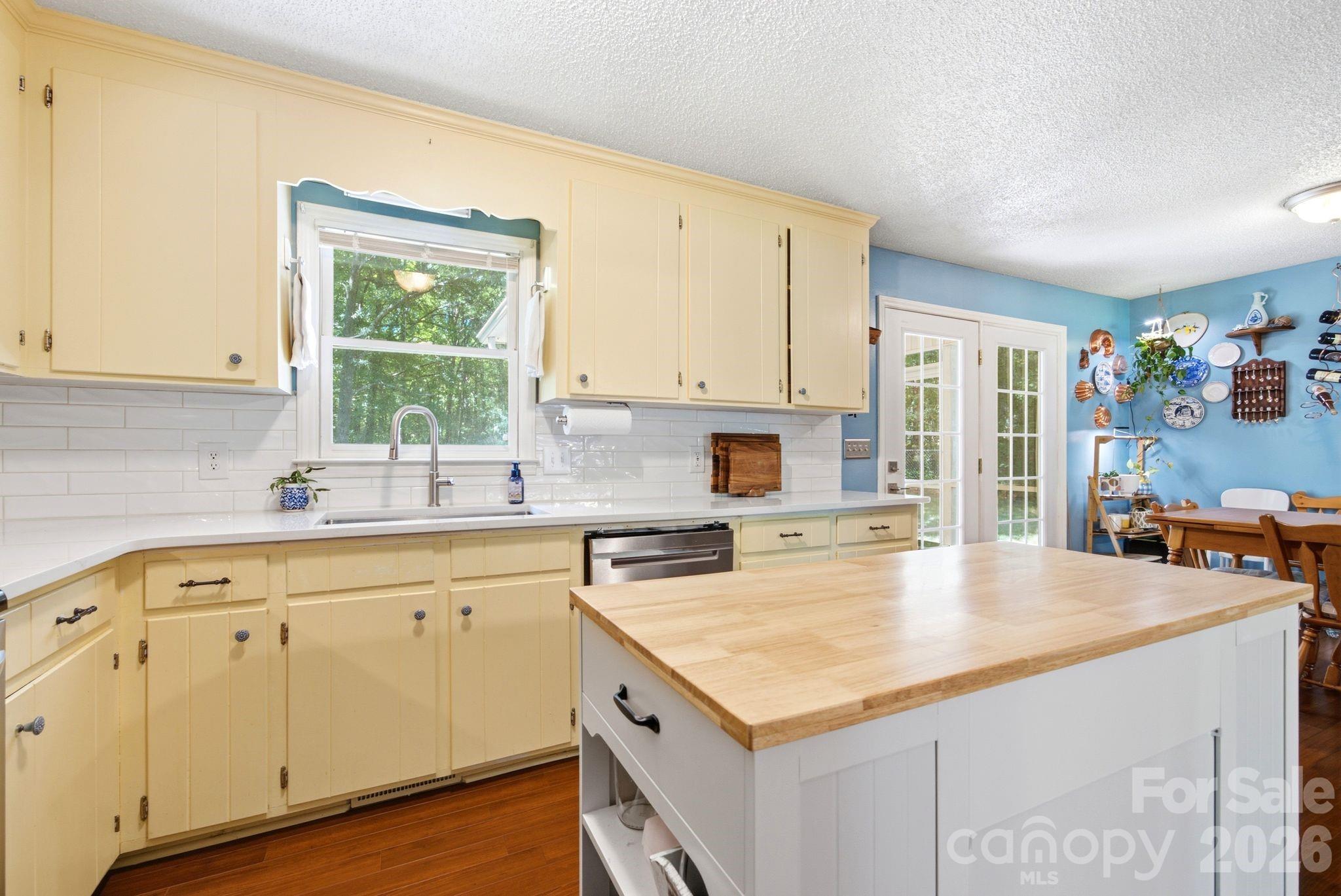 kitchen - 1949 Ridge Road, Clover