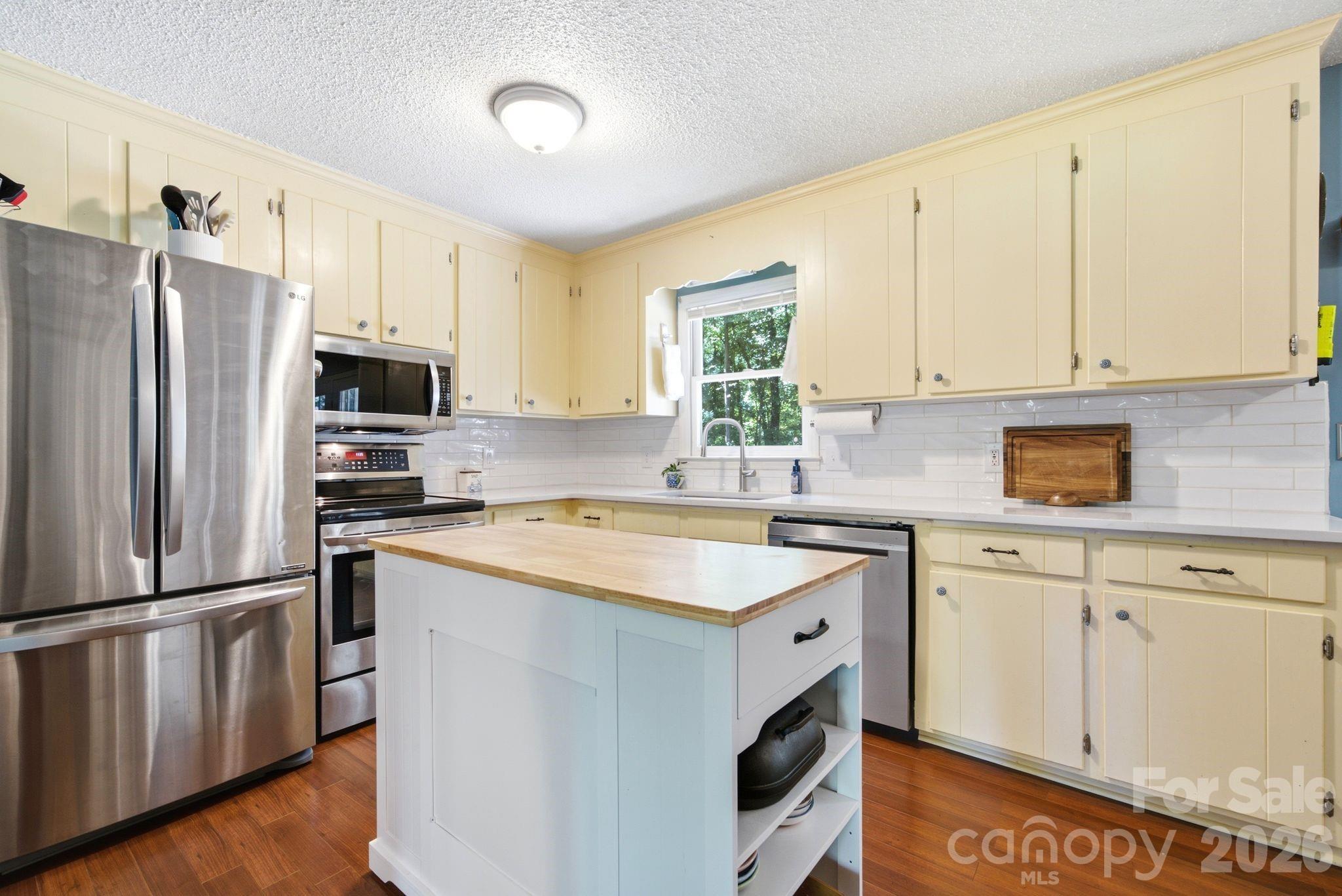 kitchen - 1949 Ridge Road, Clover