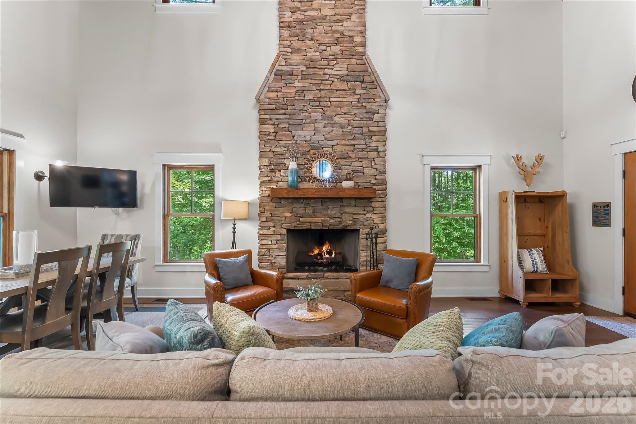 Single Family Residence at 4064 Dense Acre Trail, Nebo, photo 8 of 42