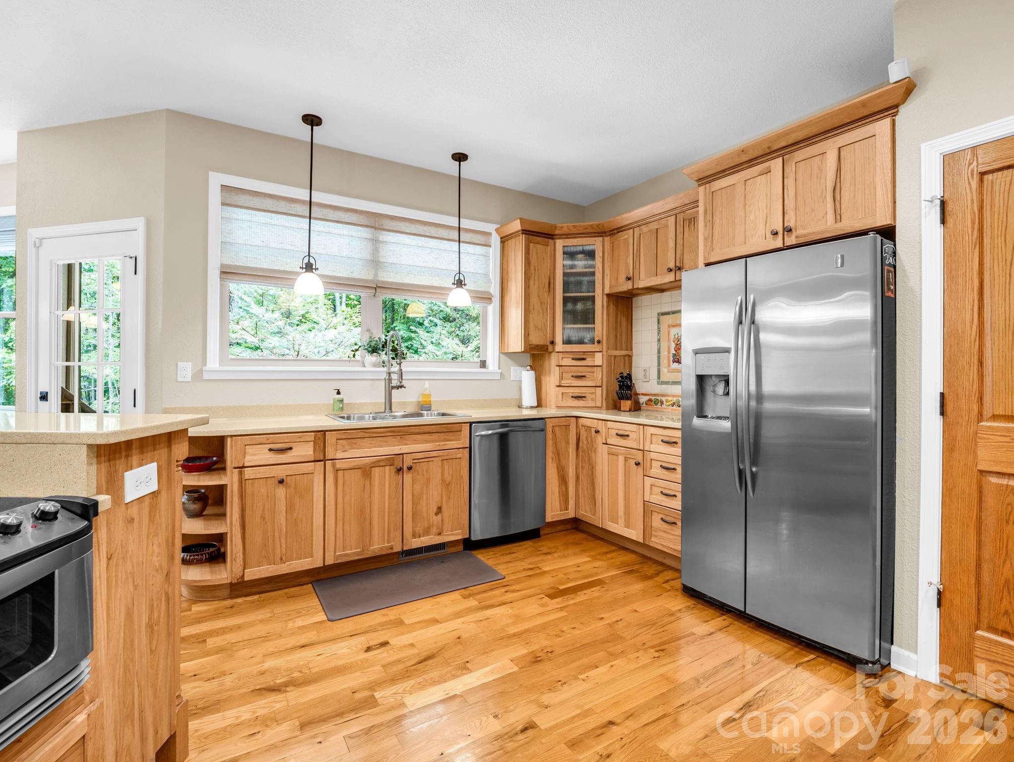 Single Family Residence at 131 Arcadia Falls Way, Black Mountain, photo 19 of 55