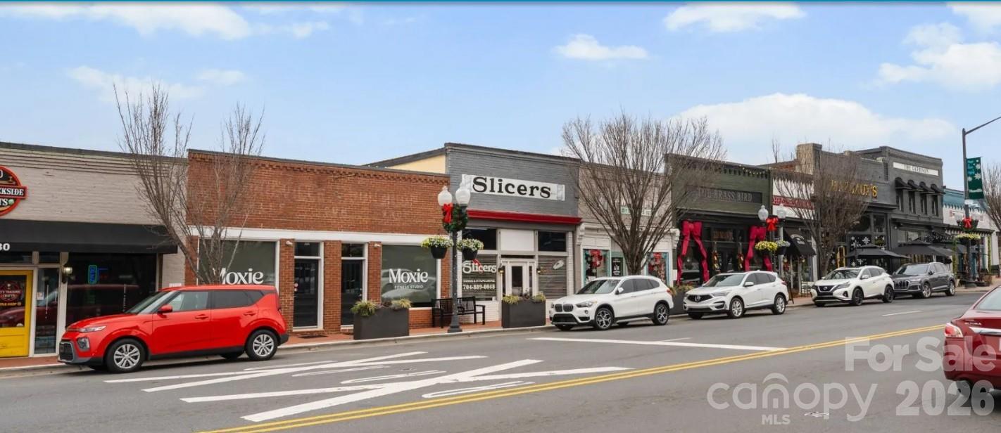 Downtown Pineville - 16112 Pegasus Ranch Road, Pineville