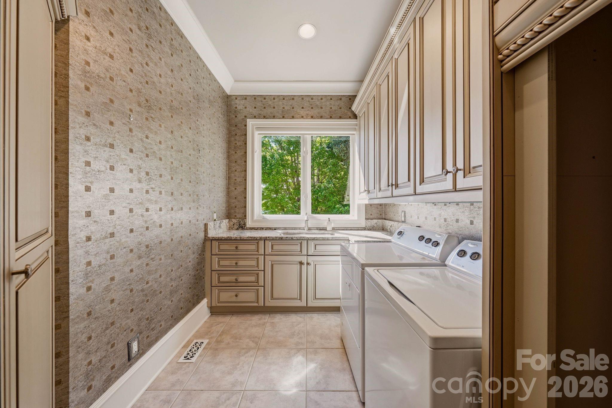 Main-Level Laundry Room - 16920 Harbor Master Cove, Cornelius