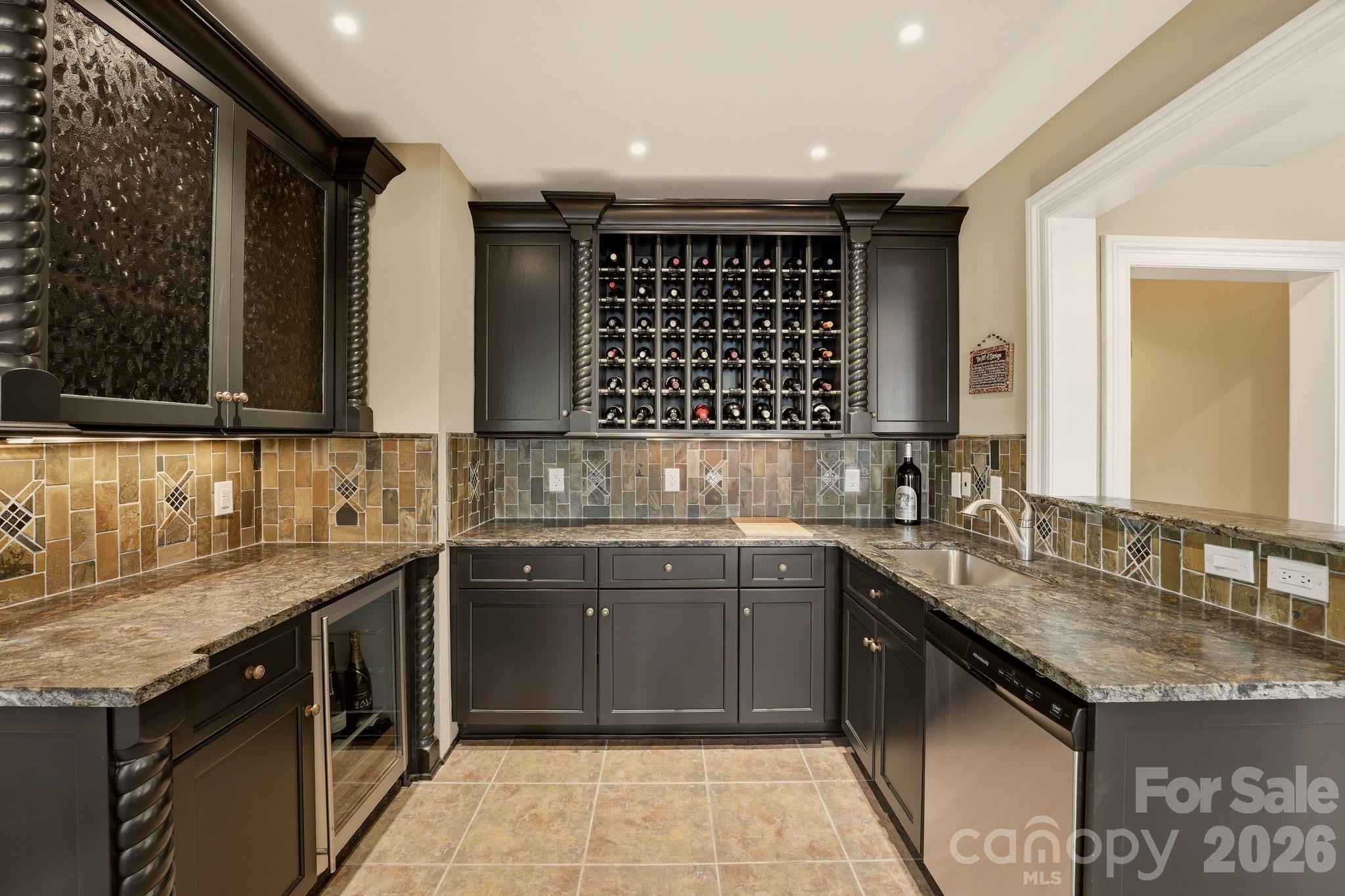 Lake-Level Kitchen - 16920 Harbor Master Cove, Cornelius