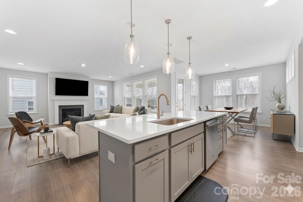 virtually staged - 346 W Waterlynn Road, Mooresville