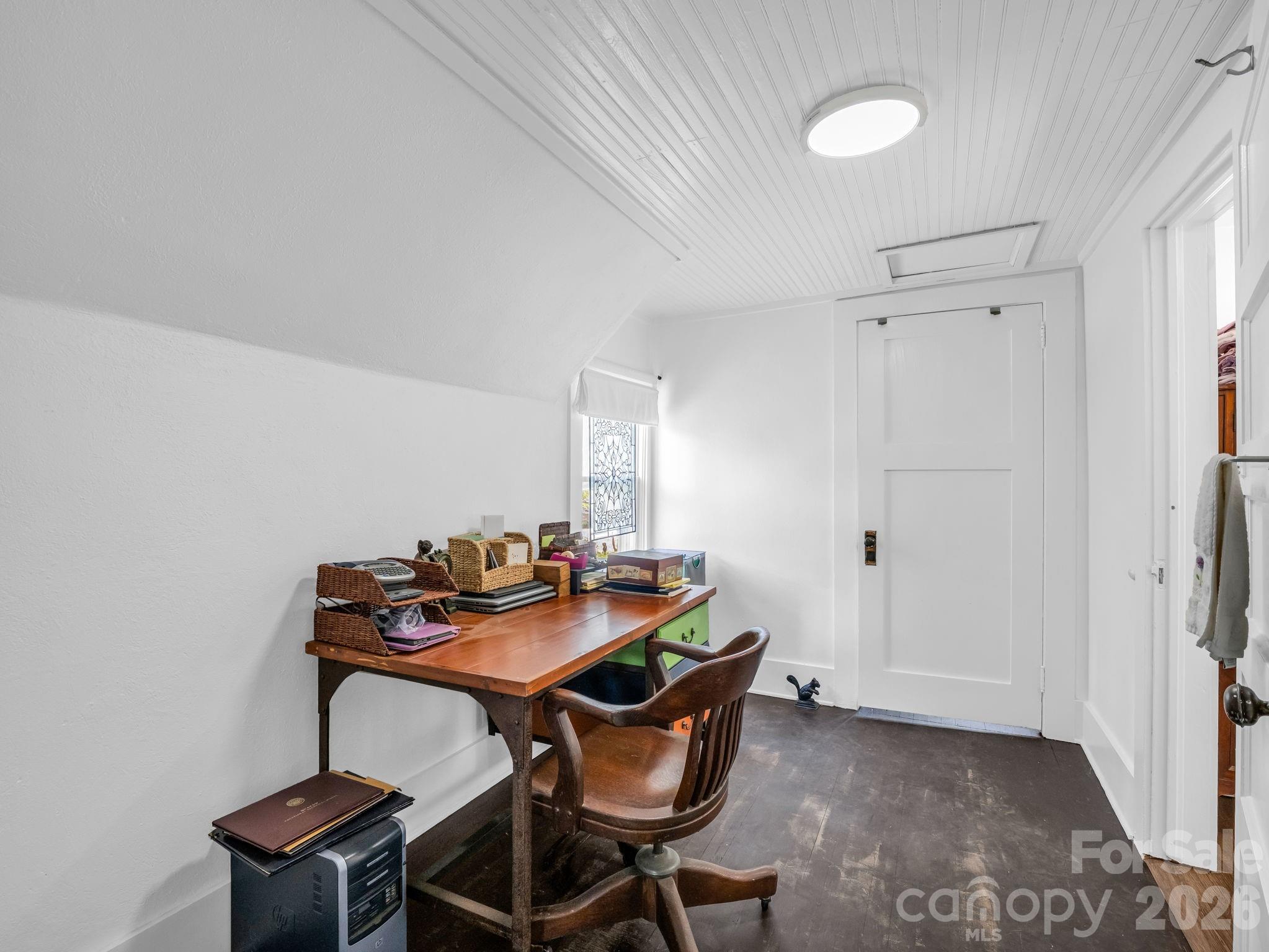 Flex Space - 23 Sunset Drive, Black Mountain