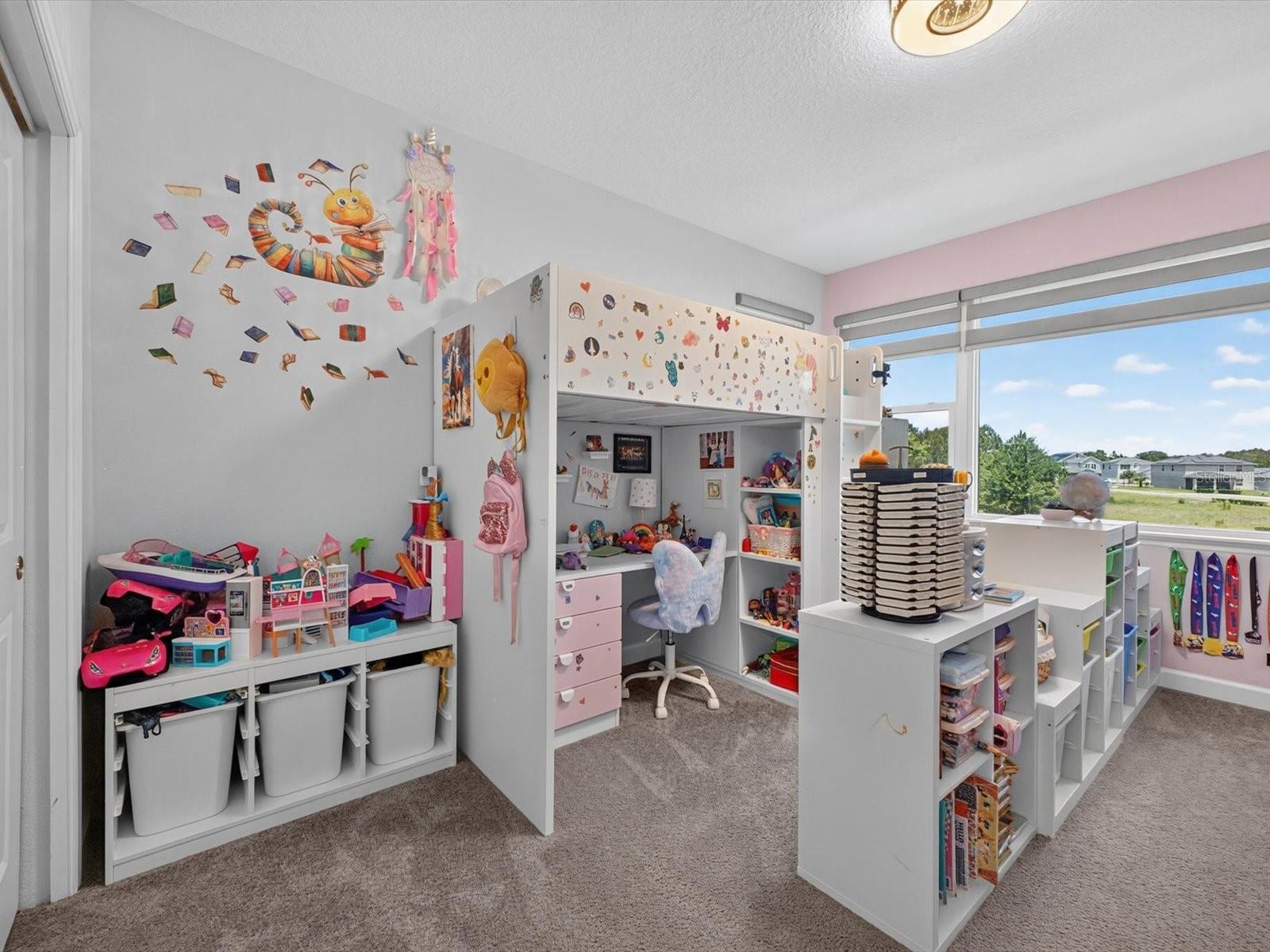 Large Bedroom 3 fits 2 sets of Bunkbeds and shelves between - 196 HAMPTON LOOP, DAVENPORT
